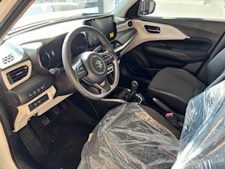 SUZUKI Swift 1.2 Piz Sulai Top Hybrid 4x4-image-3