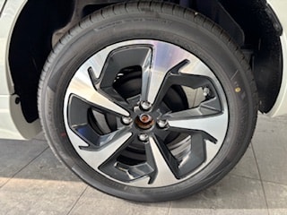 SUZUKI Swift 1.2 Piz Sulai Top Hybrid 4x4-image-4