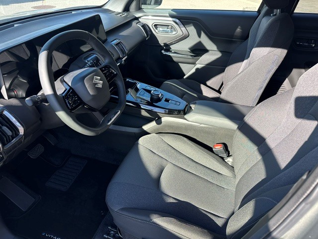 SUZUKI e Vitara Piz Sulai 4x4-image-4