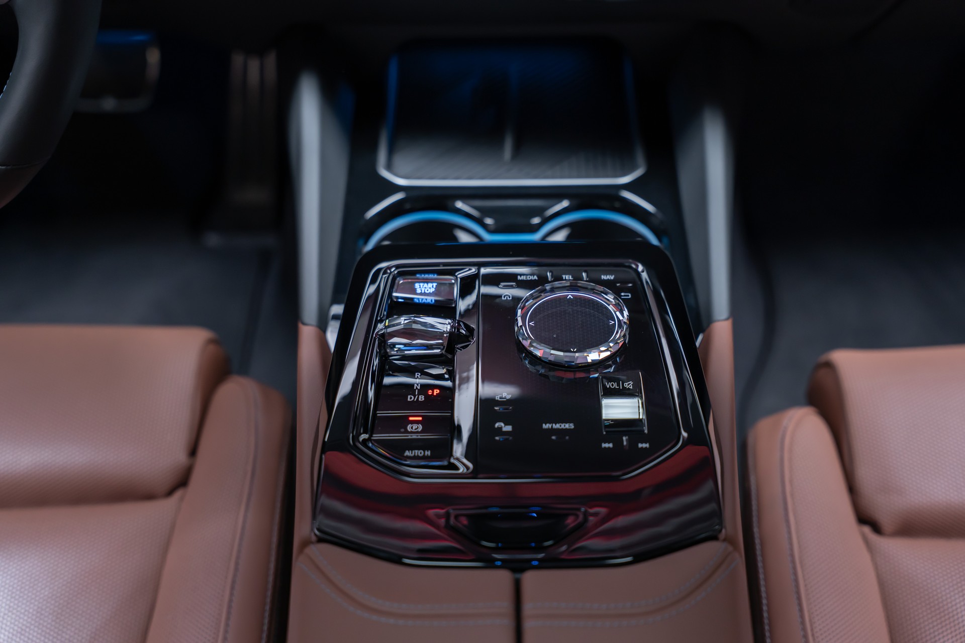 BMW i5 M60 xDrive M Sport Pro / CH-Fahrzeug /Iconic Glow / Panorama-Glasdach-image-45