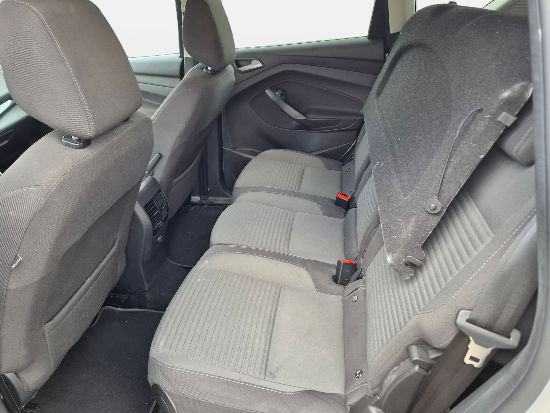 FORD C-Max 2.0 TDCi Trend PowerShift-image-8