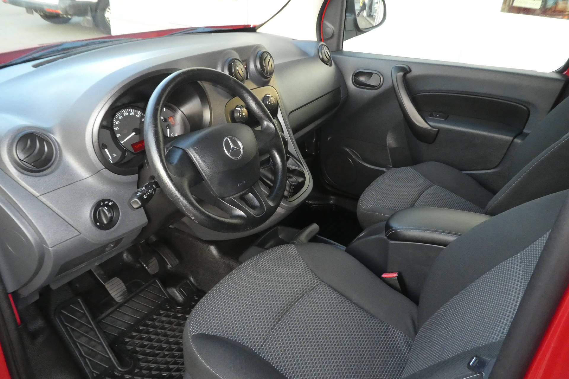 MERCEDES-BENZ Citan 111 Kaw. L 1.5 CDI-image-11