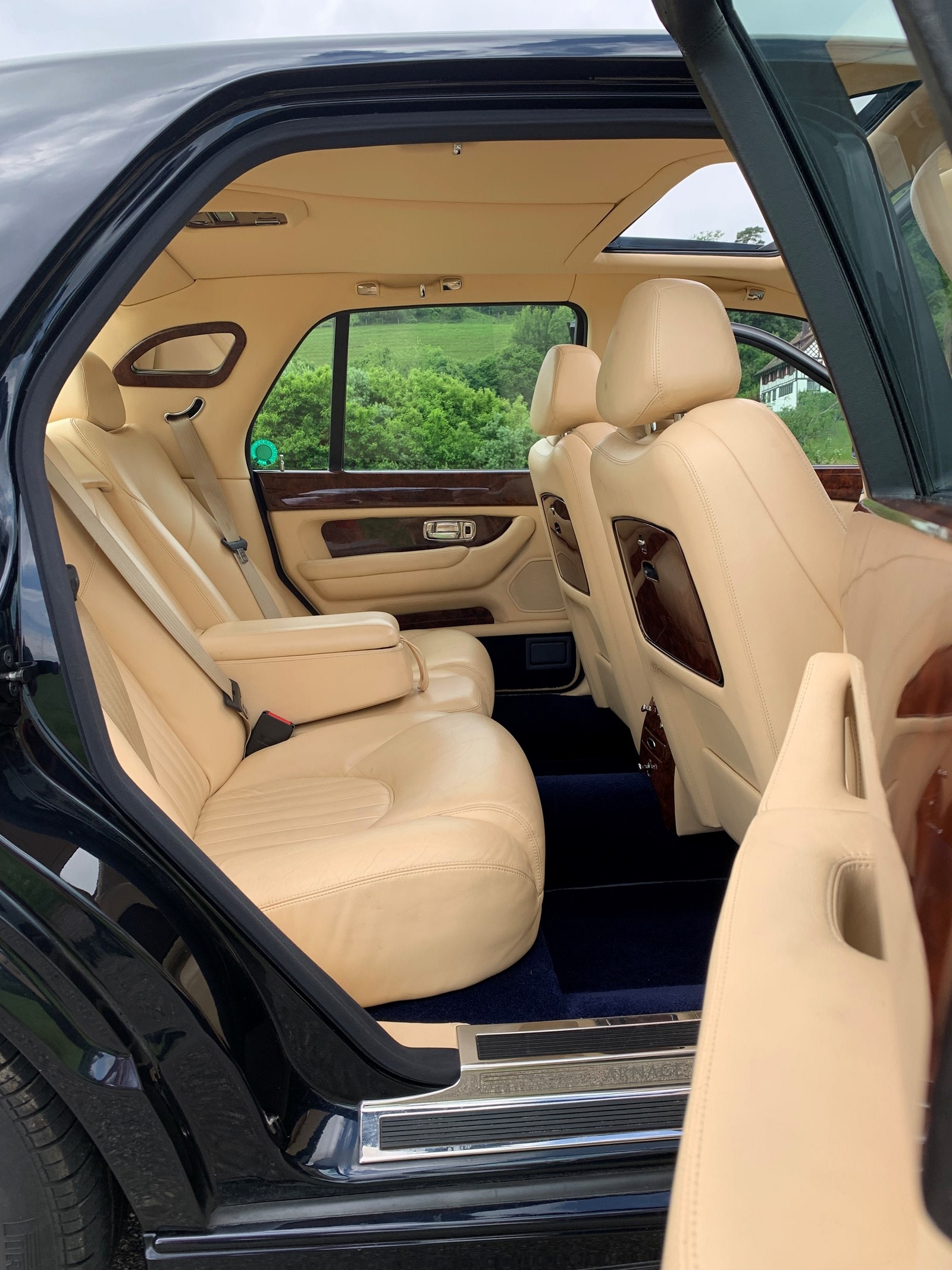 BENTLEY ARNAGE Red Label-image-3