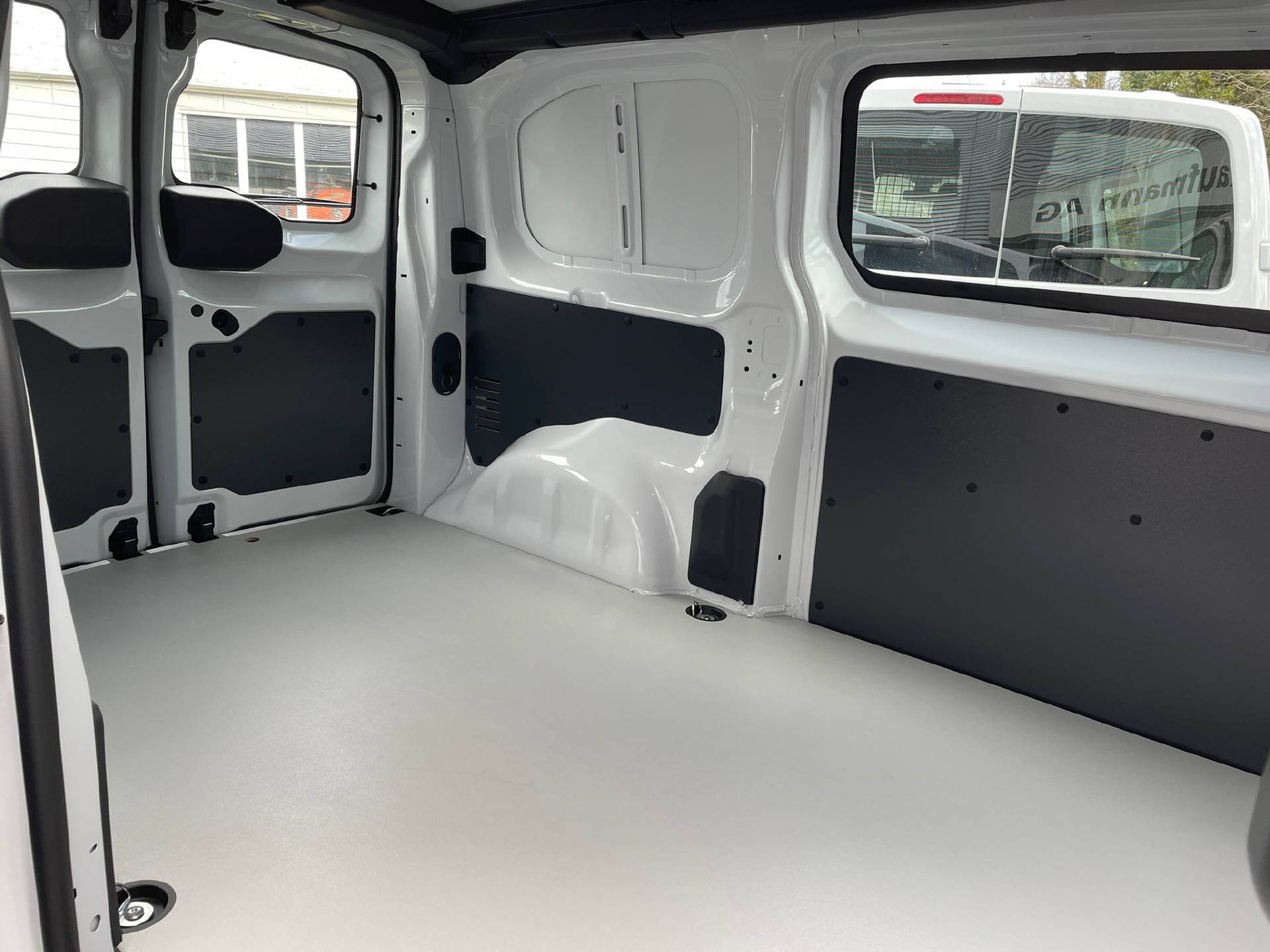 PEUGEOT e-Expert Kaw. Standard 50 kWh-image-14