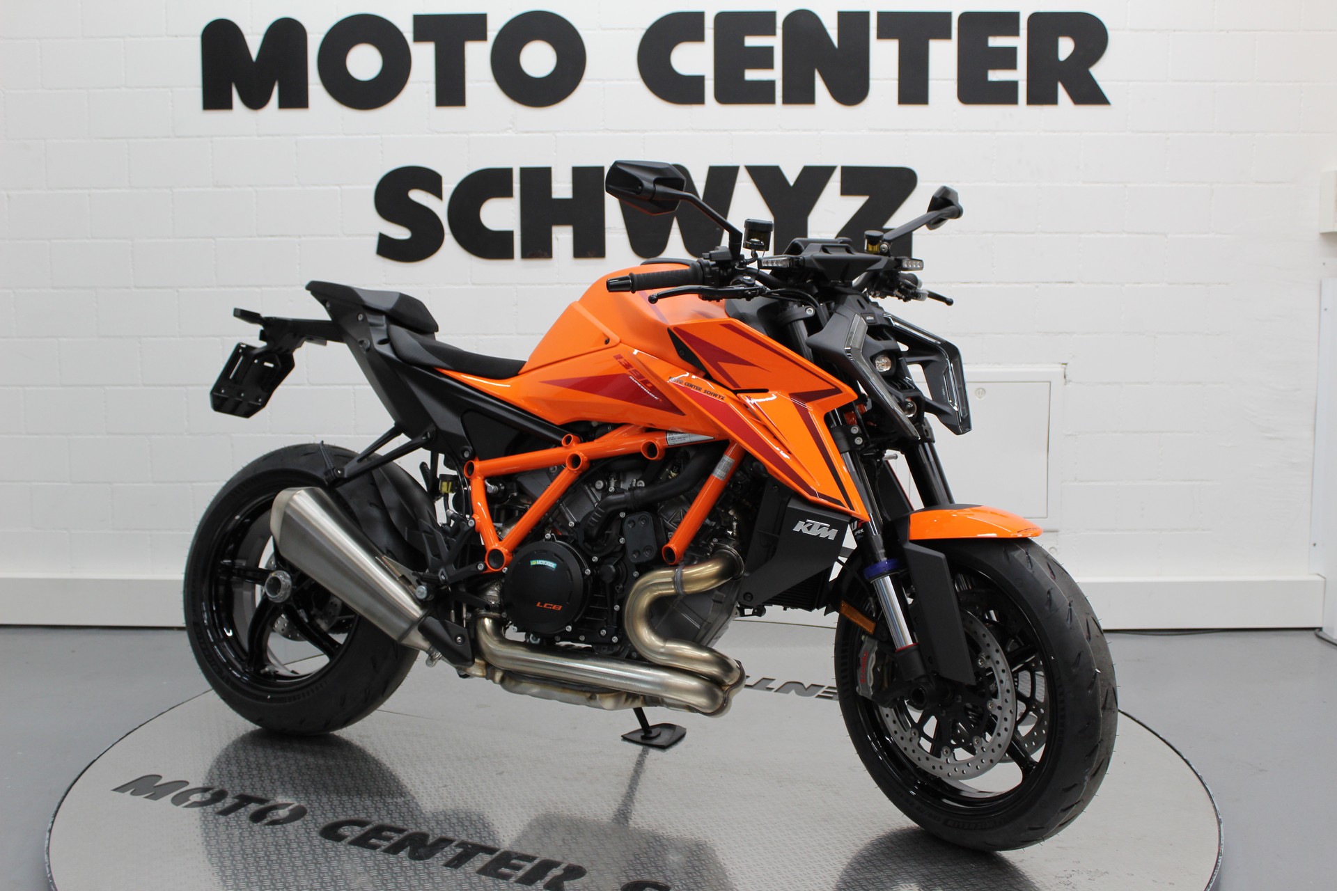 KTM 1390 Super Duke R EVO-image-1