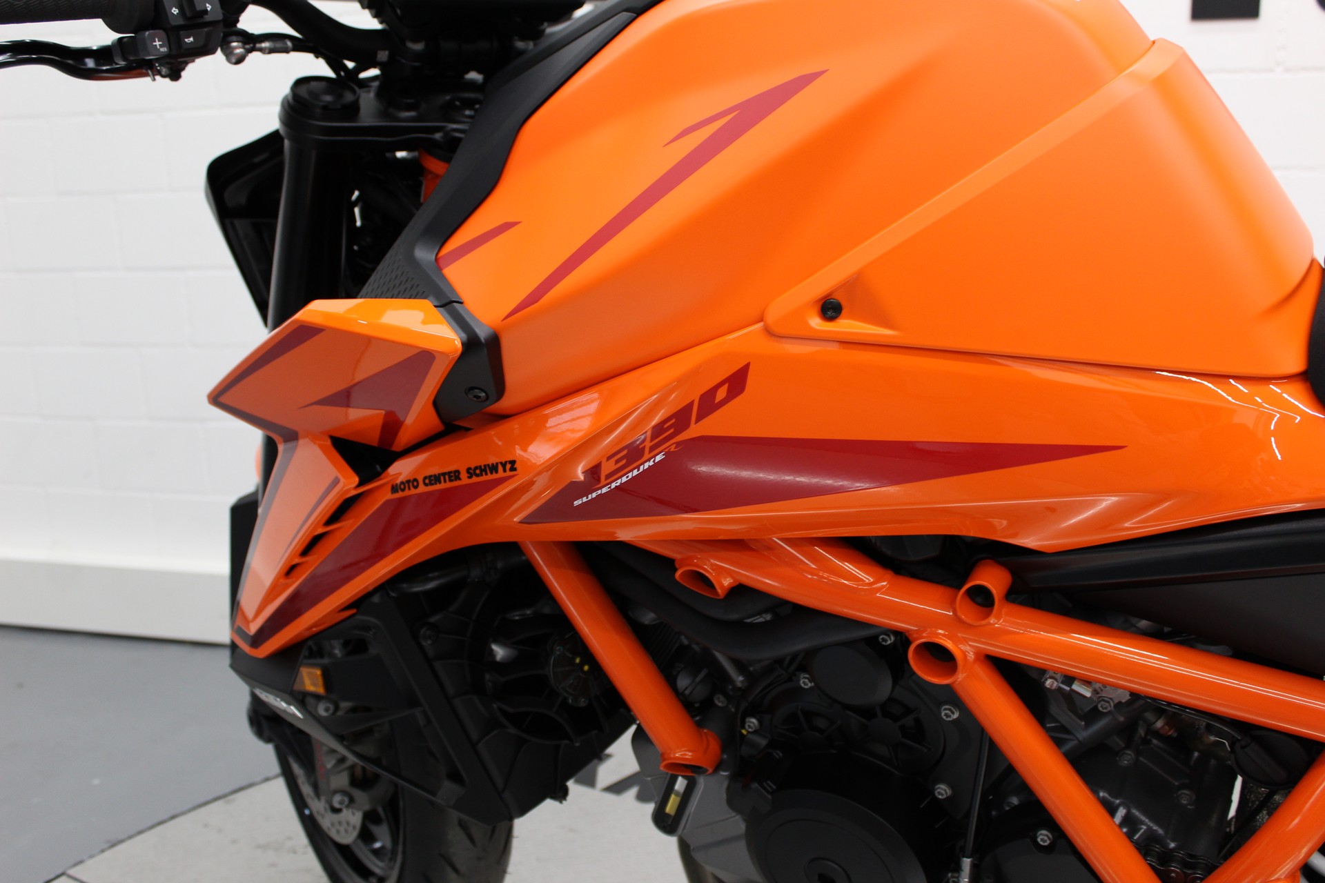 KTM 1390 Super Duke R EVO-image-6