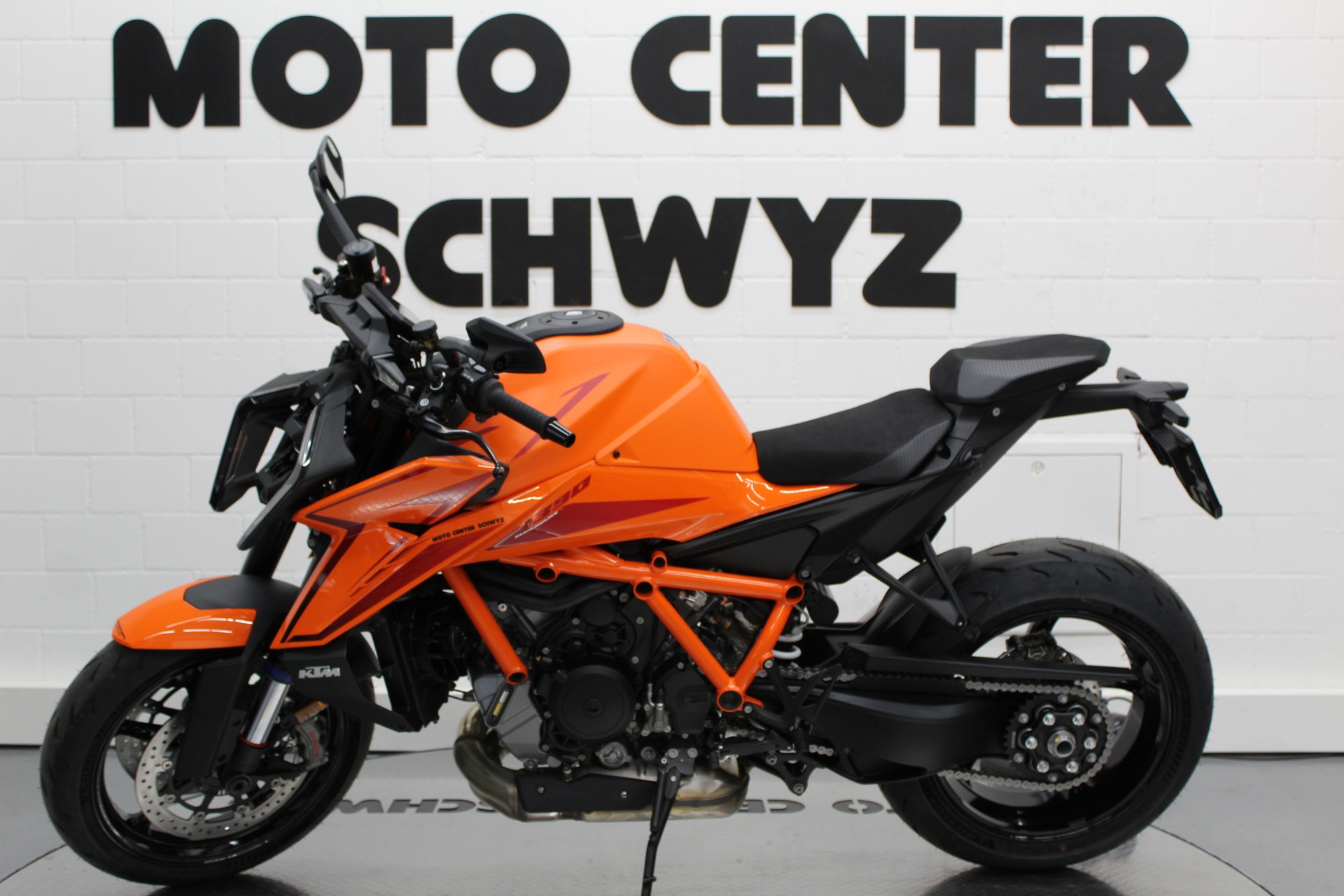 KTM 1390 Super Duke R EVO-image-5