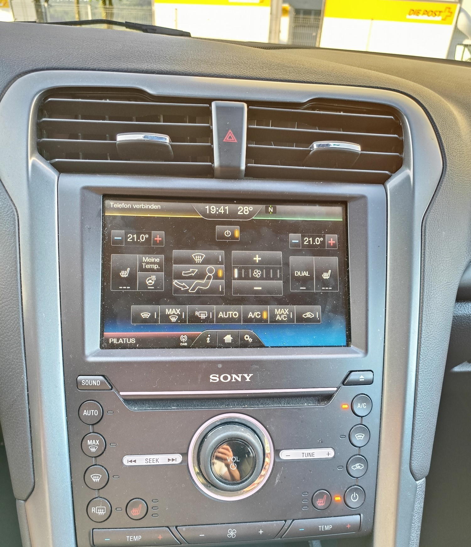 FORD Mondeo 2.0 Diesel Titanium 180PS Automat-image-11