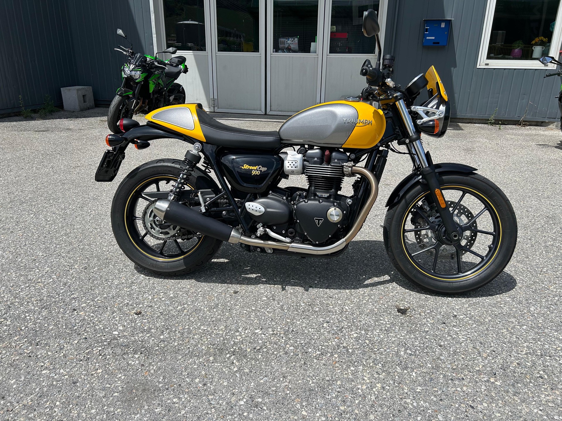 TRIUMPH Street Twin 900 Street Cup ABS-image-2