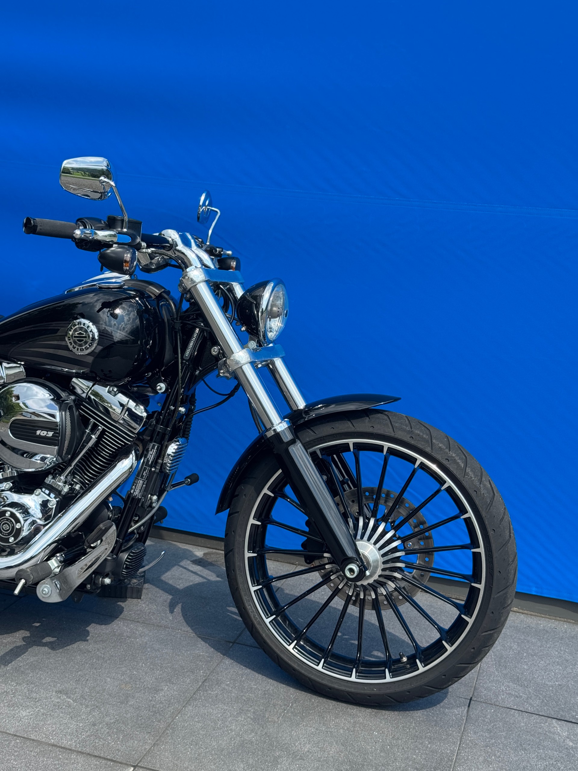 HARLEY-DAVIDSON FXSB Breakout 103 ABS-showroom-element-1