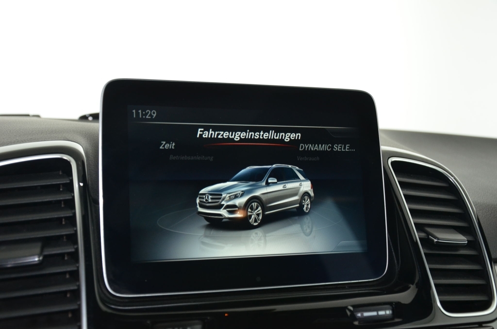 MERCEDES-BENZ GLE 43 AMG 4Matic 9G-Tronic-image-17
