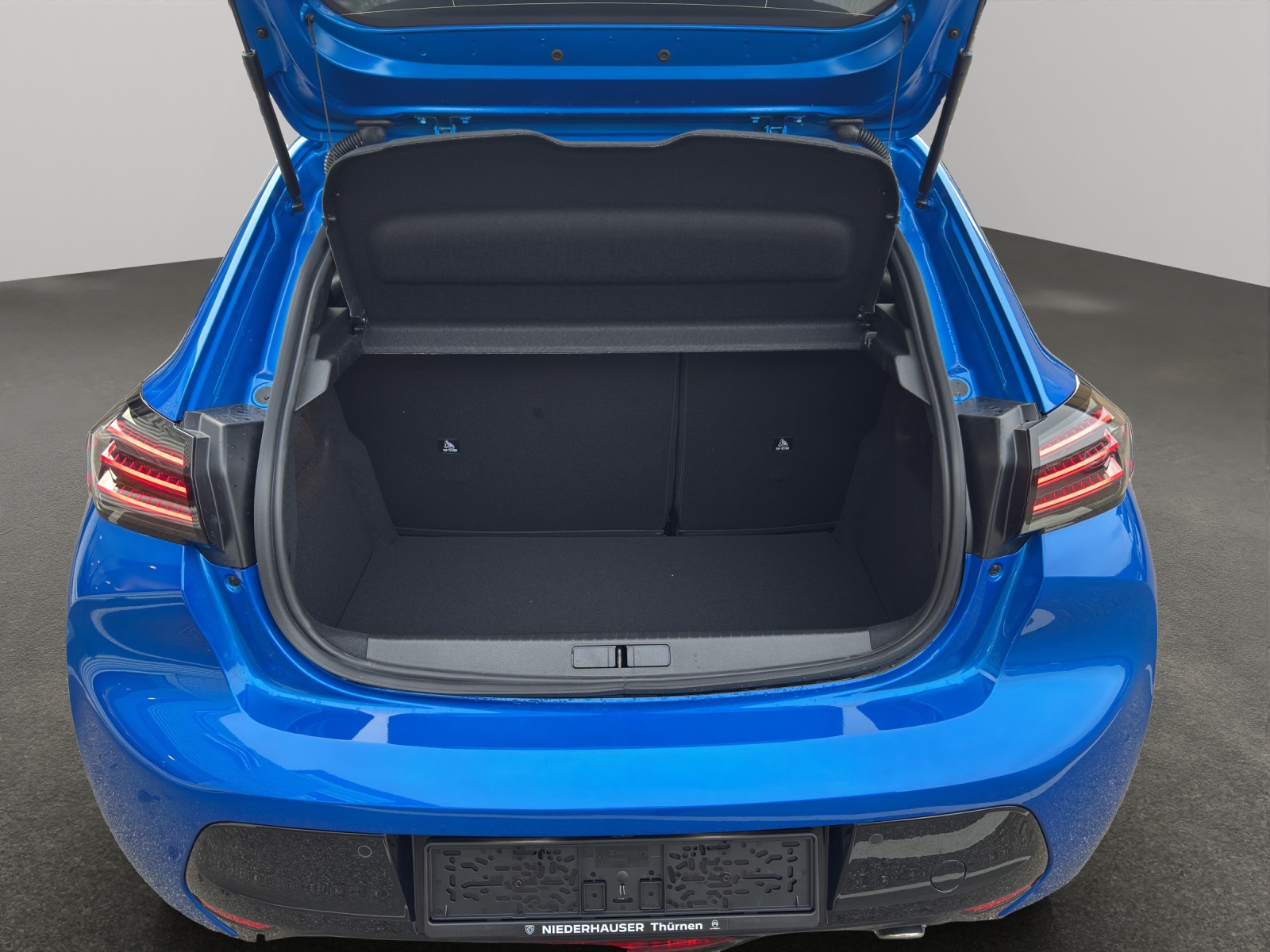 PEUGEOT 208 1.2 Hybrid GT-image-5