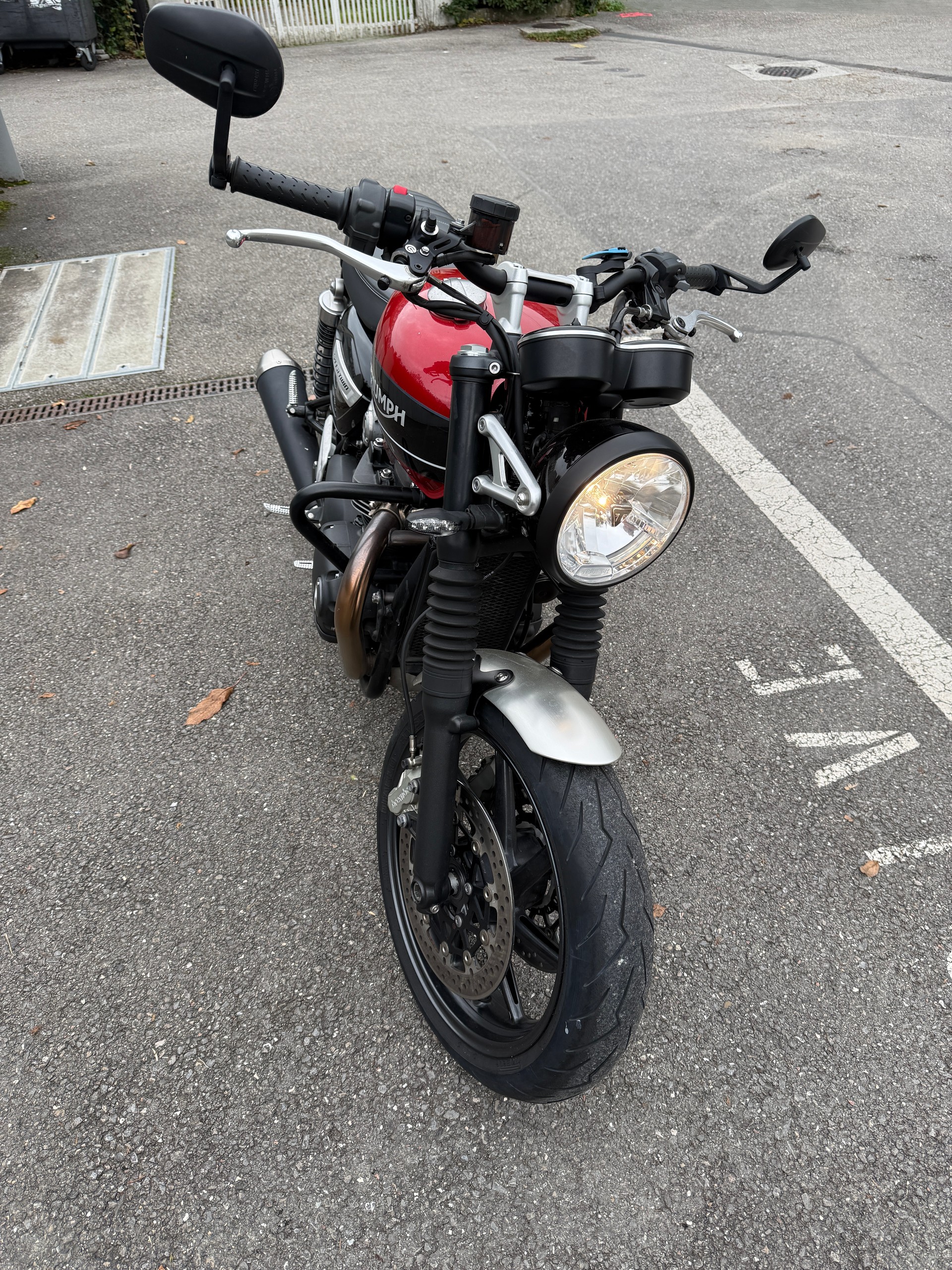 TRIUMPH Speed Twin 1200-image-2