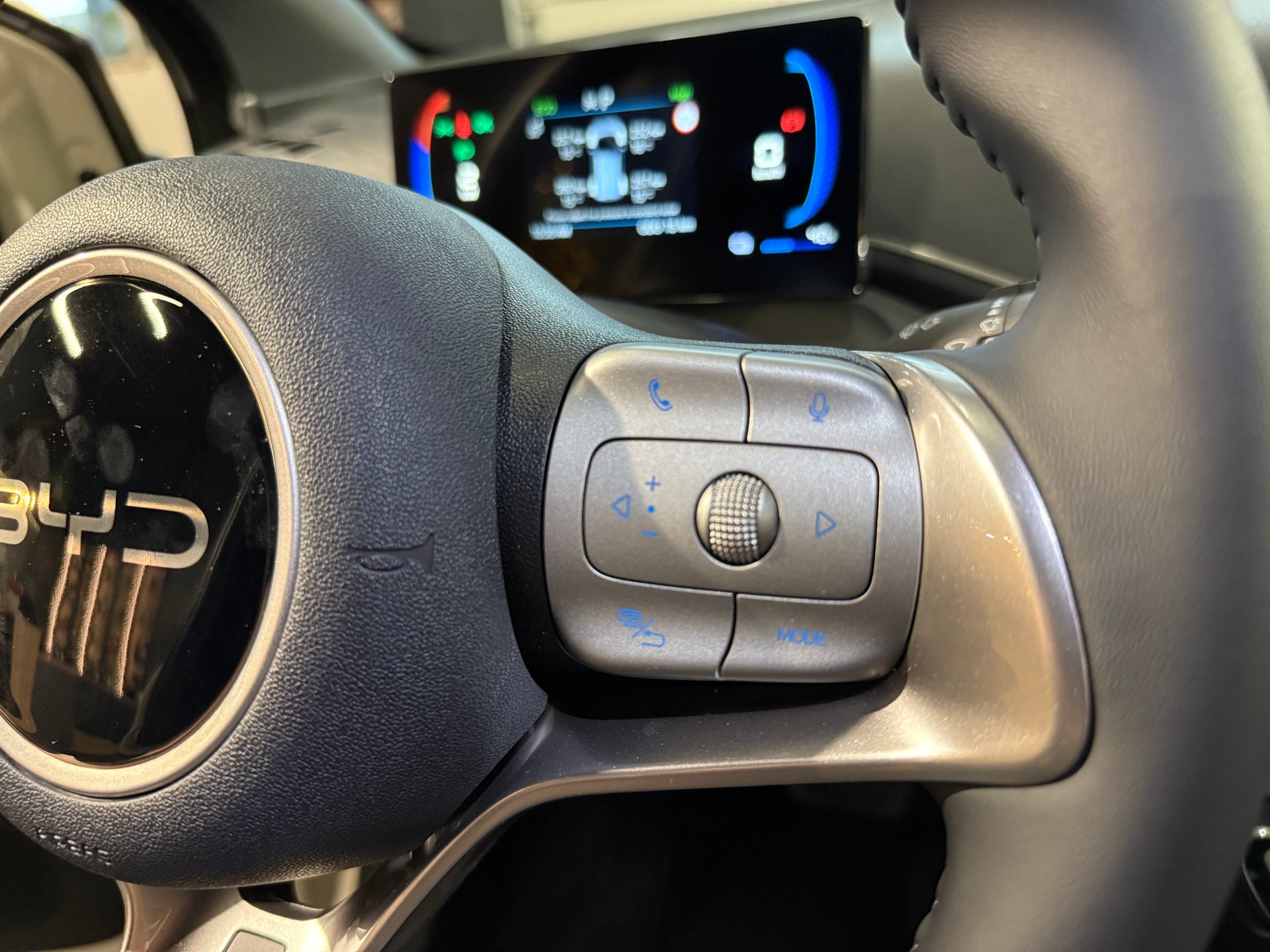 BYD Dolphin Surf 43 kWh Boost-image-16