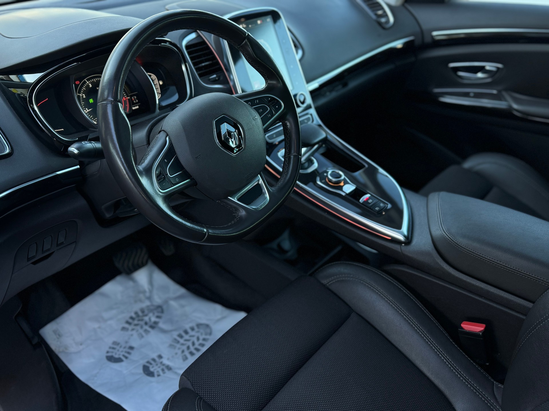 RENAULT Espace 1.8 TCe Intens EDC-image-9