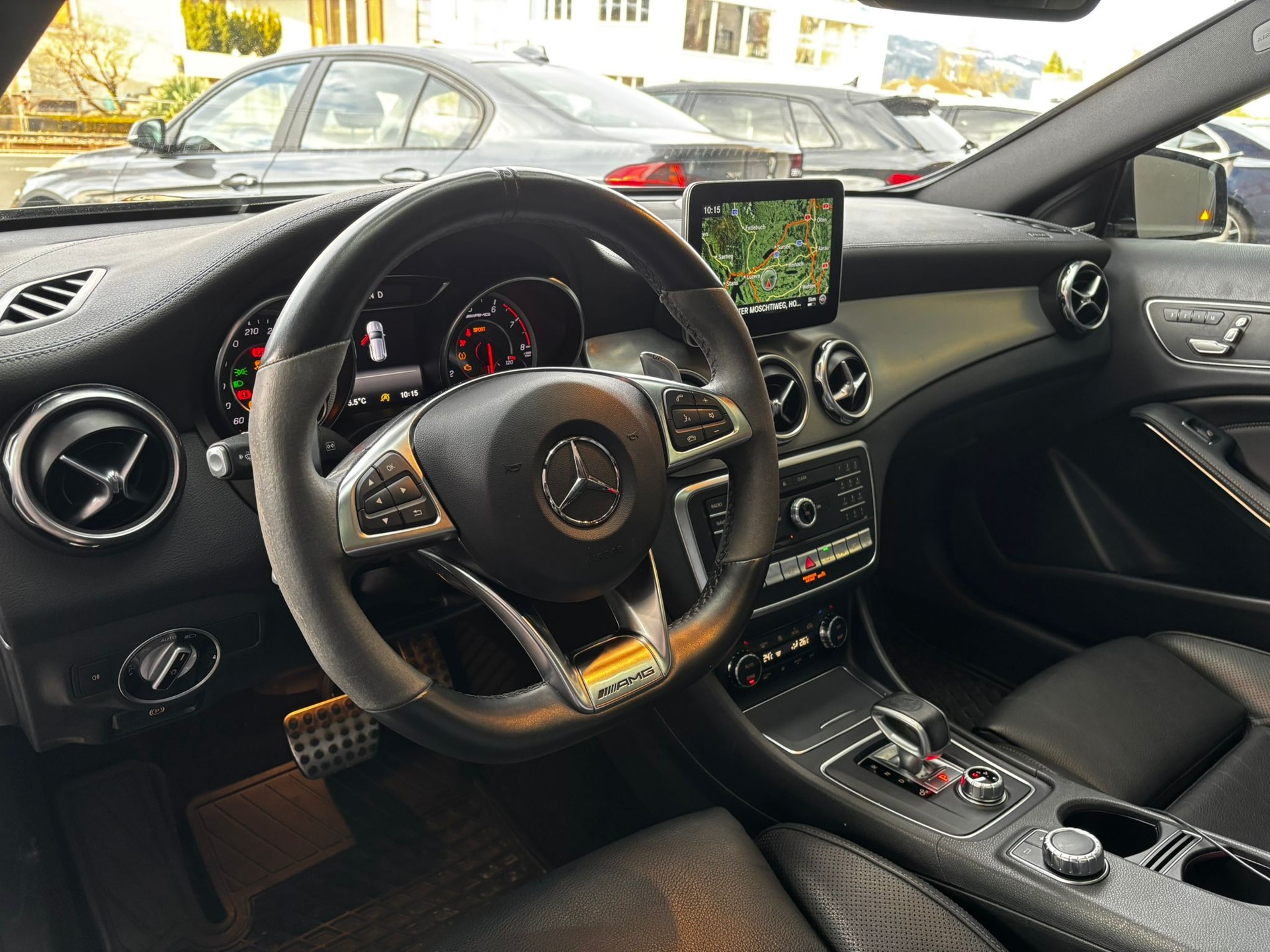 MERCEDES-BENZ GLA 45 AMG 4Matic 7G-DCT-image-8