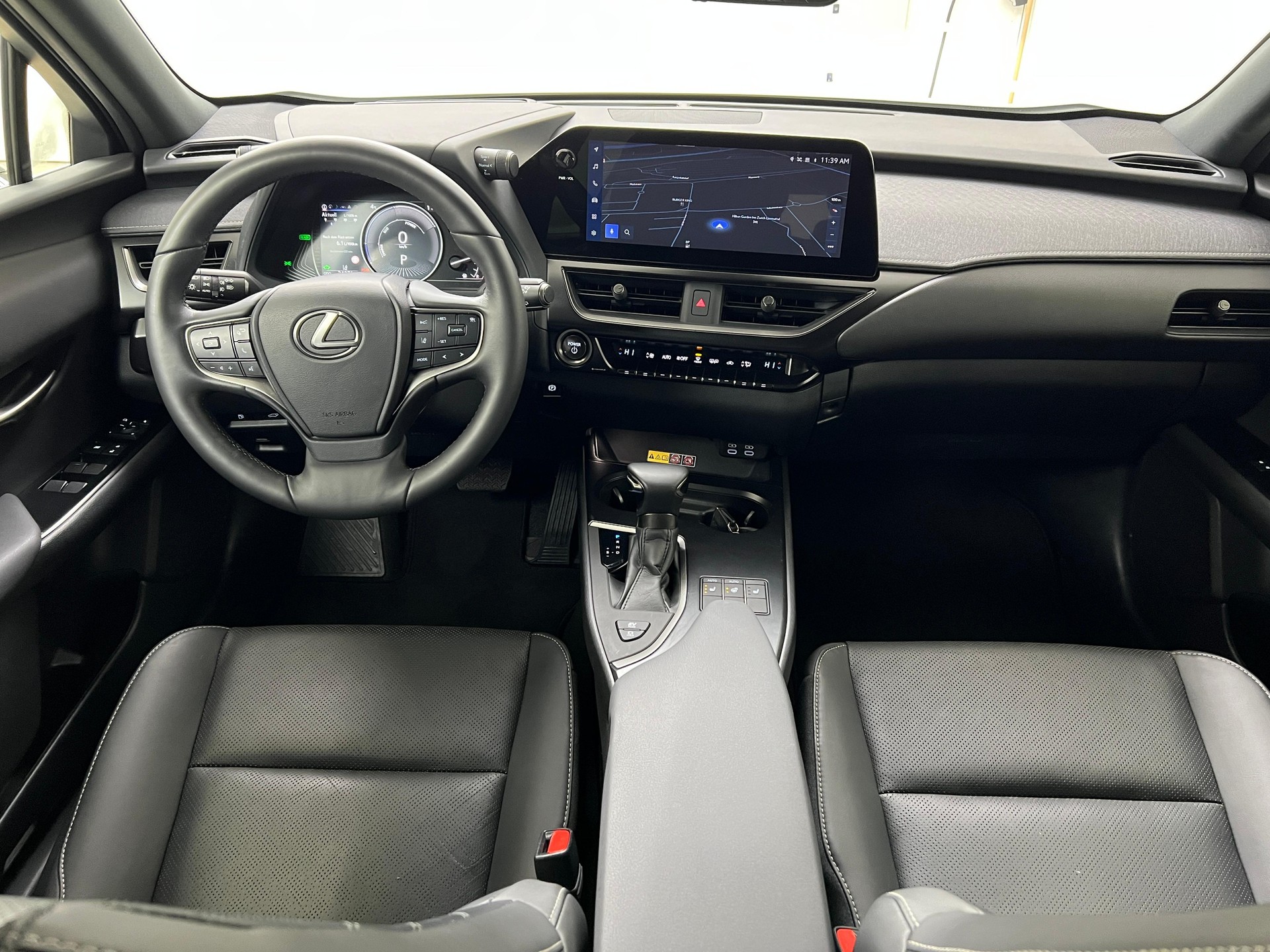 LEXUS UX 250h Comfort / Jetzt mit attraktivem 1,99% Leasing-image-8
