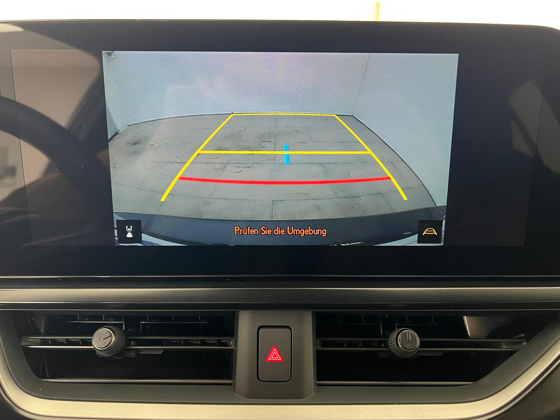 LEXUS UX 250h Comfort / Jetzt mit attraktivem 1,99% Leasing-image-11