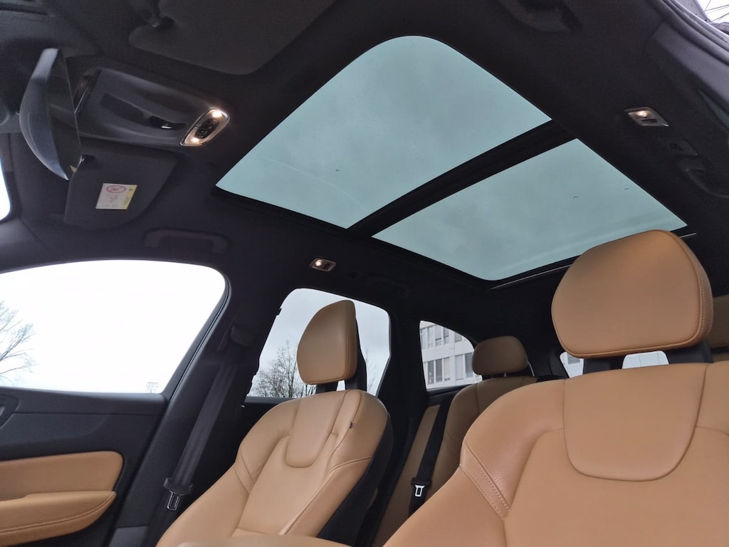 VOLVO XC60 D4 AWD Inscription Geartronic-image-8