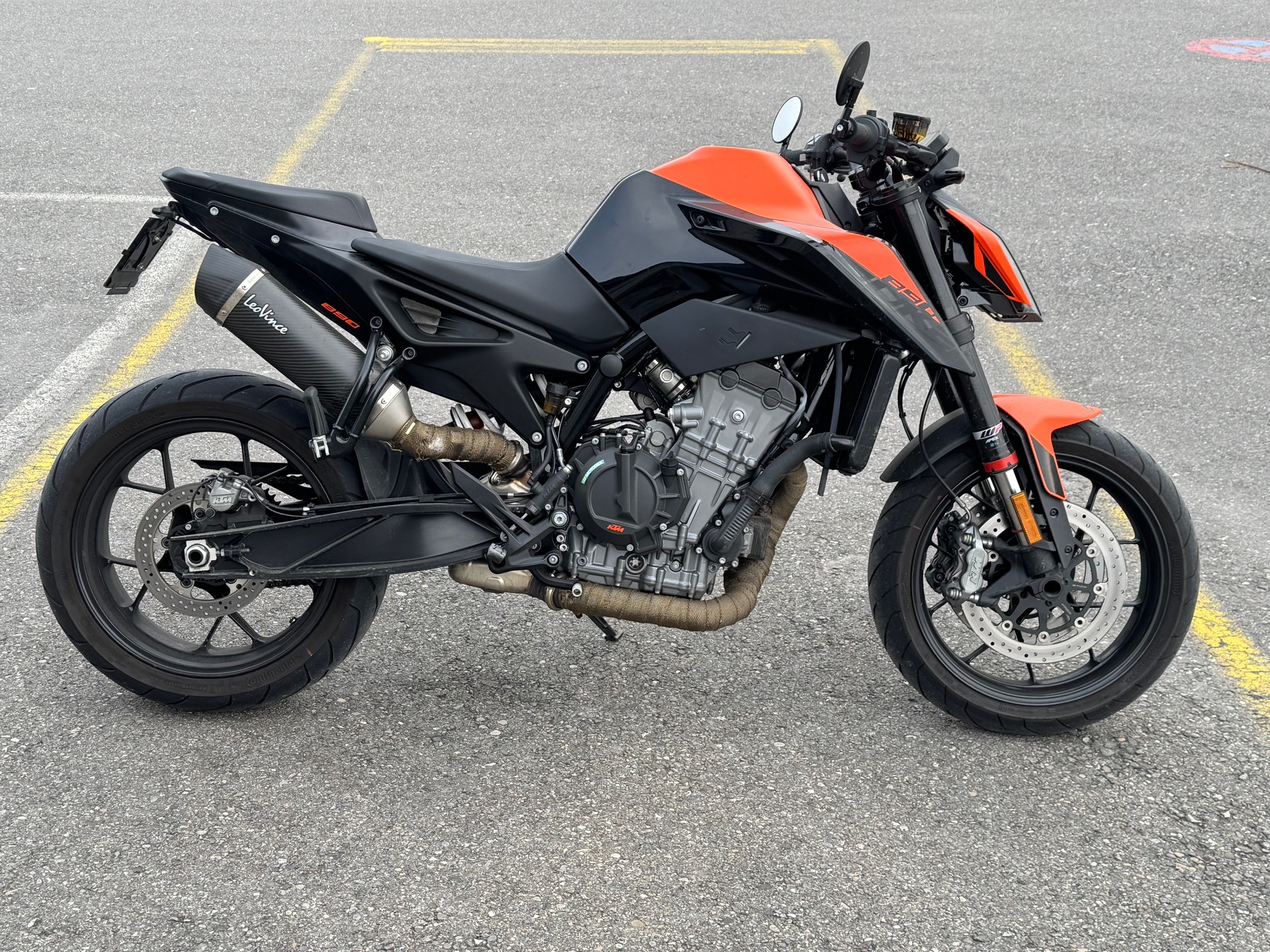 KTM 890 Duke-image-0