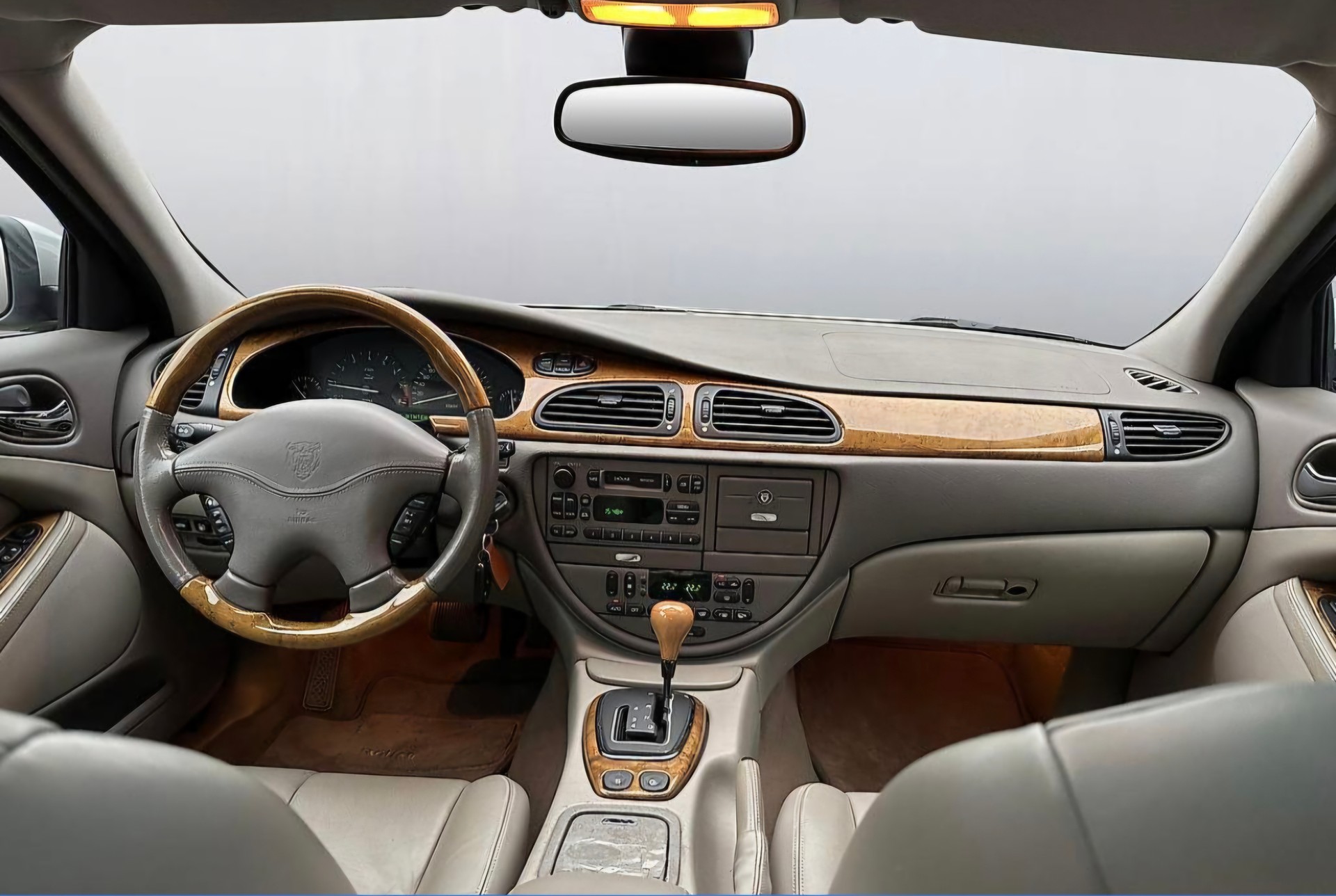 JAGUAR S-Type 4.0 V8-image-6