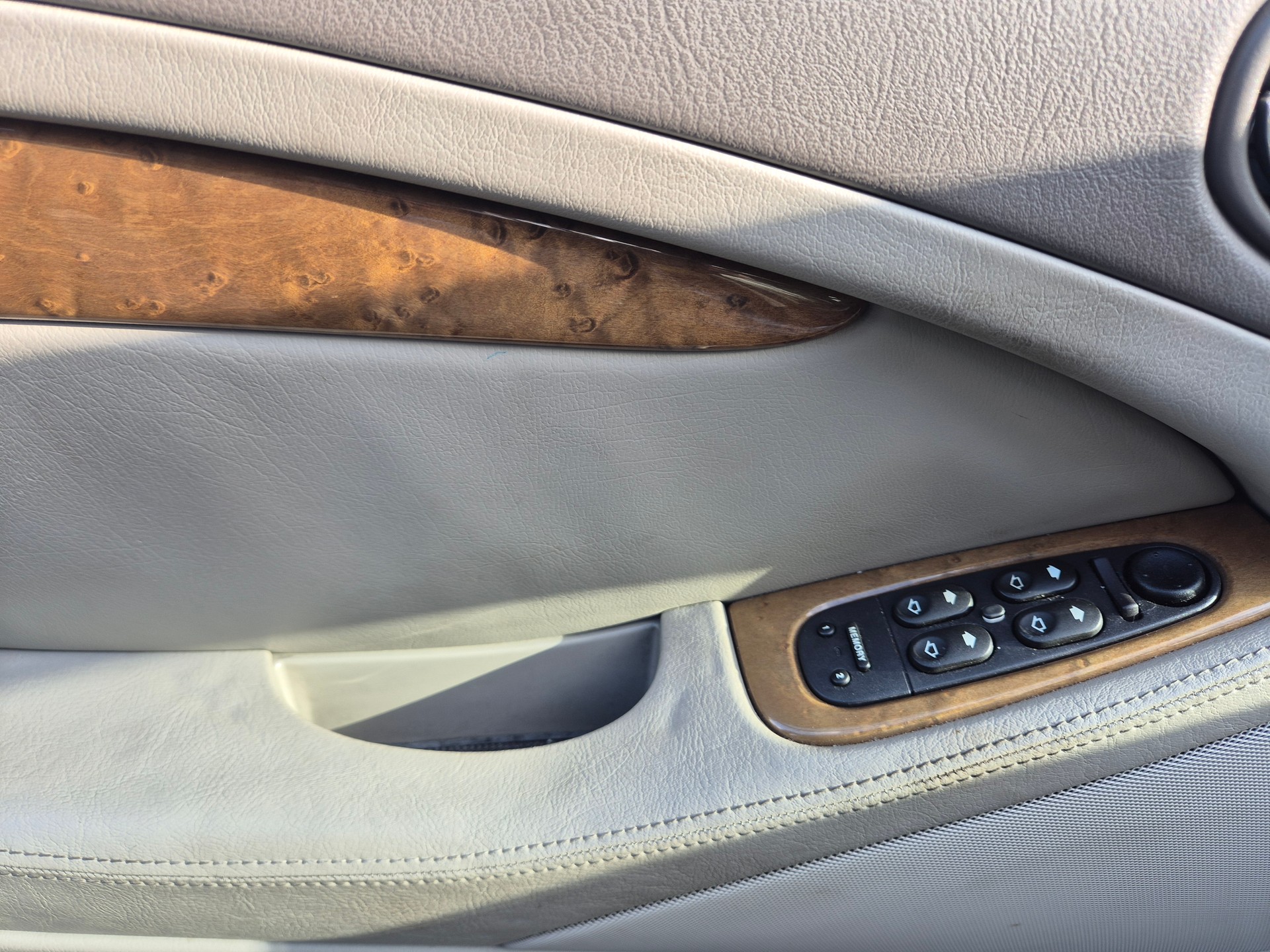 JAGUAR S-Type 4.0 V8-image-26