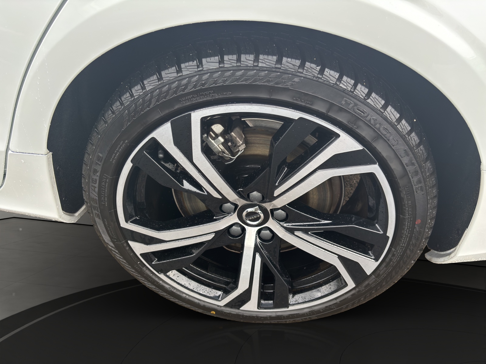 VOLVO V60 2.0 T6 TE Plus Dark eAWD-image-4