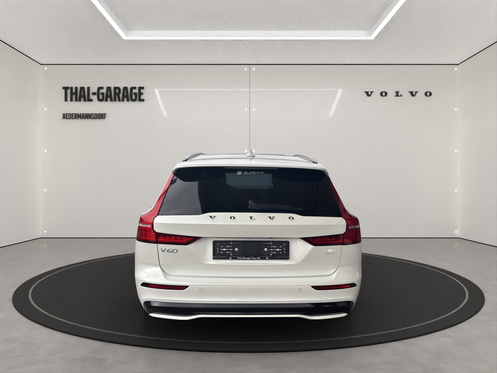 VOLVO V60 2.0 T6 TE Plus Dark eAWD-showroom-element-3