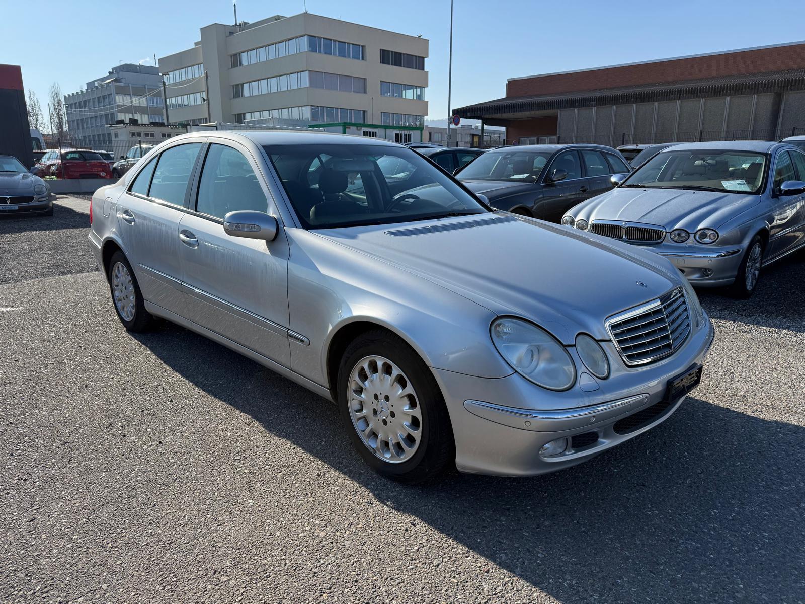 MERCEDES-BENZ E 240 2.6 V6