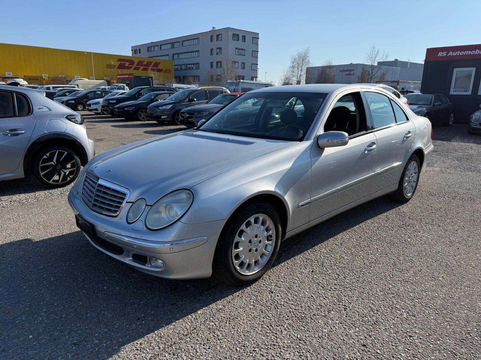 MERCEDES-BENZ E 240 2.6 V6-showroom-element-1