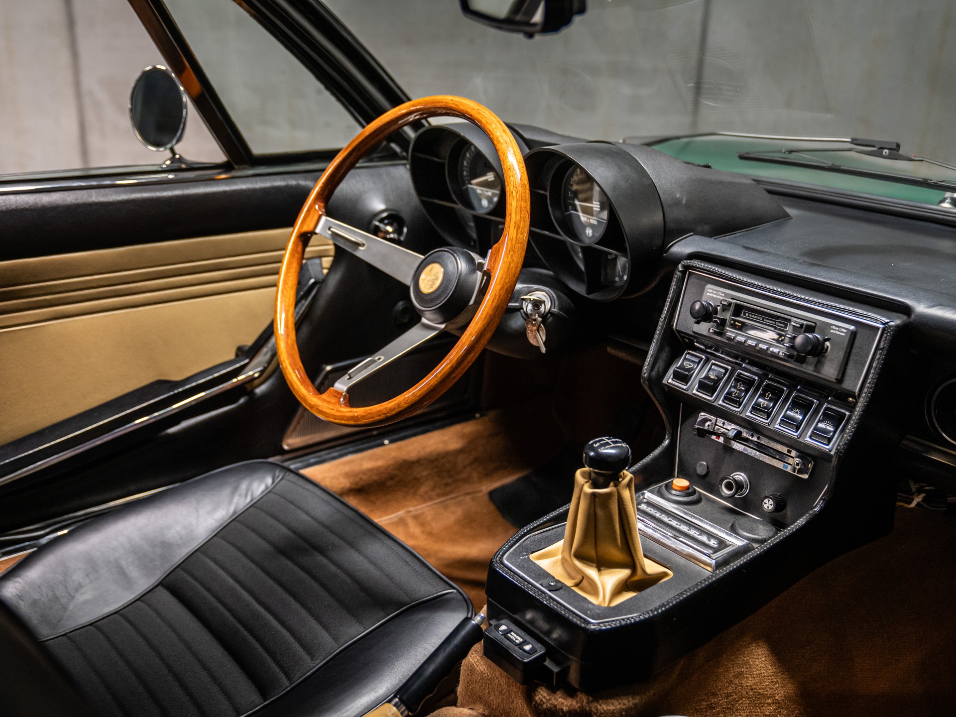 ALFA ROMEO MONTREAL-image-10