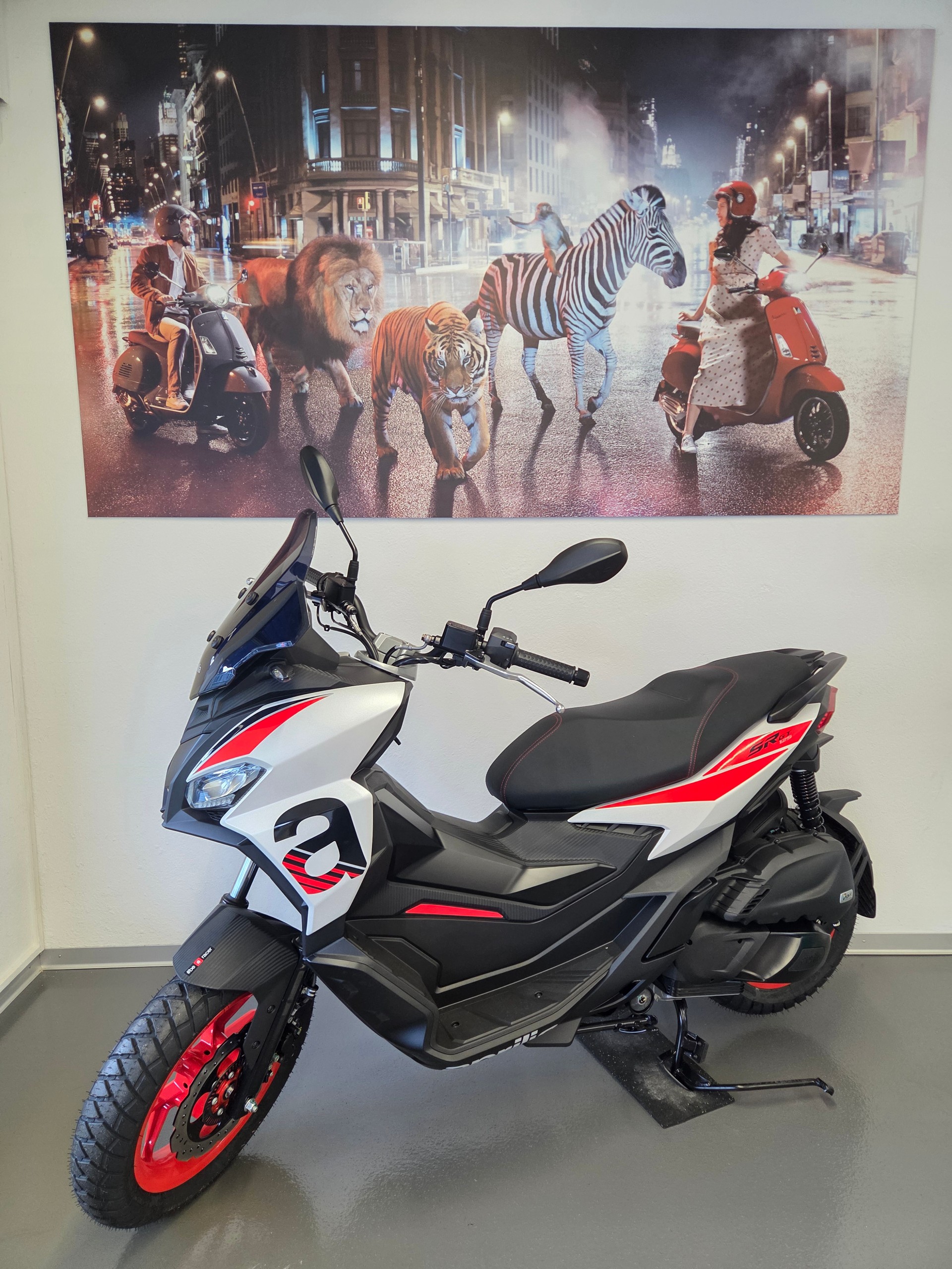 APRILIA SR 125 GT Sport ABS E5+-image-2