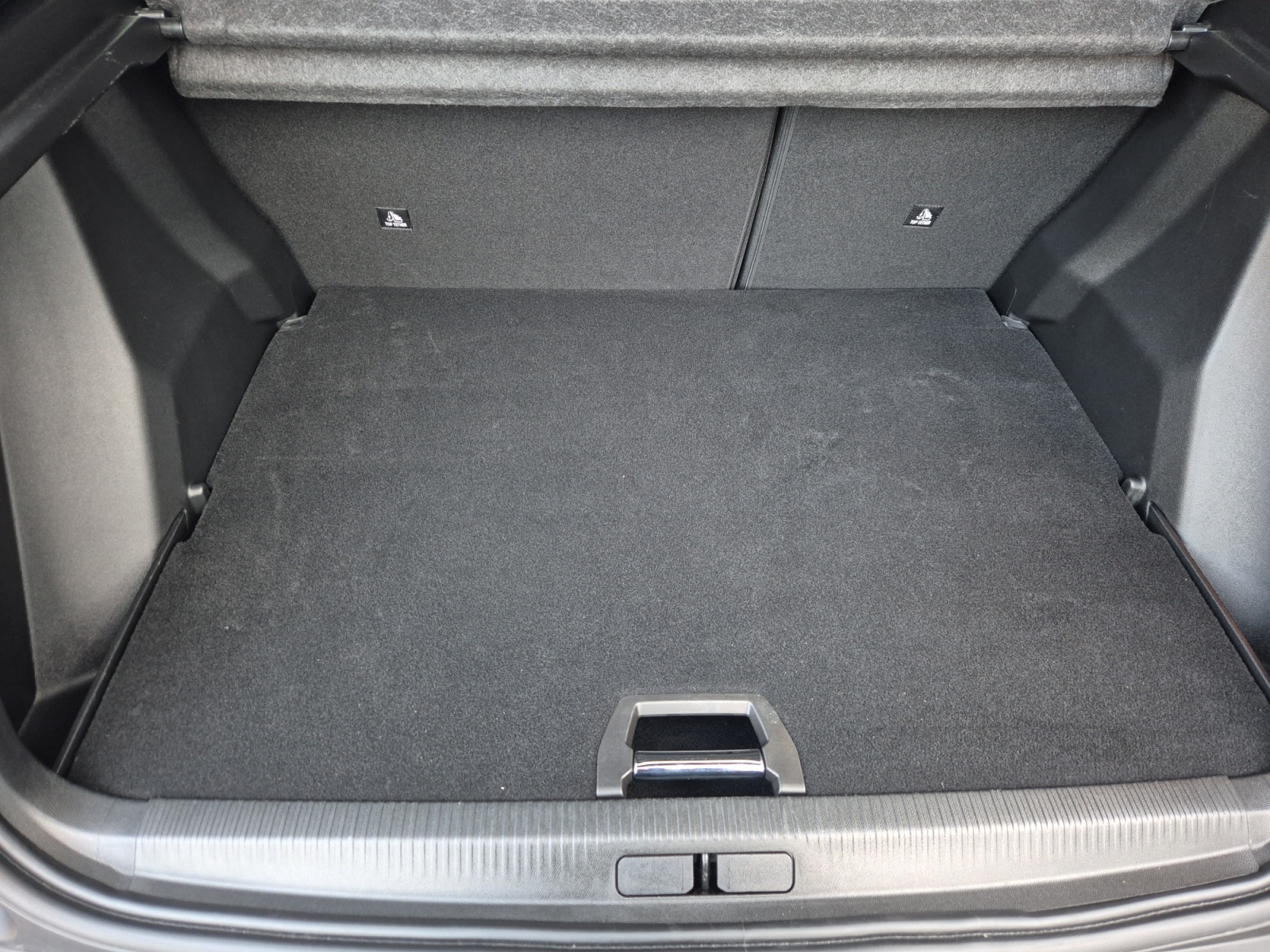 PEUGEOT 2008 1.2 PureTech Allure-image-7