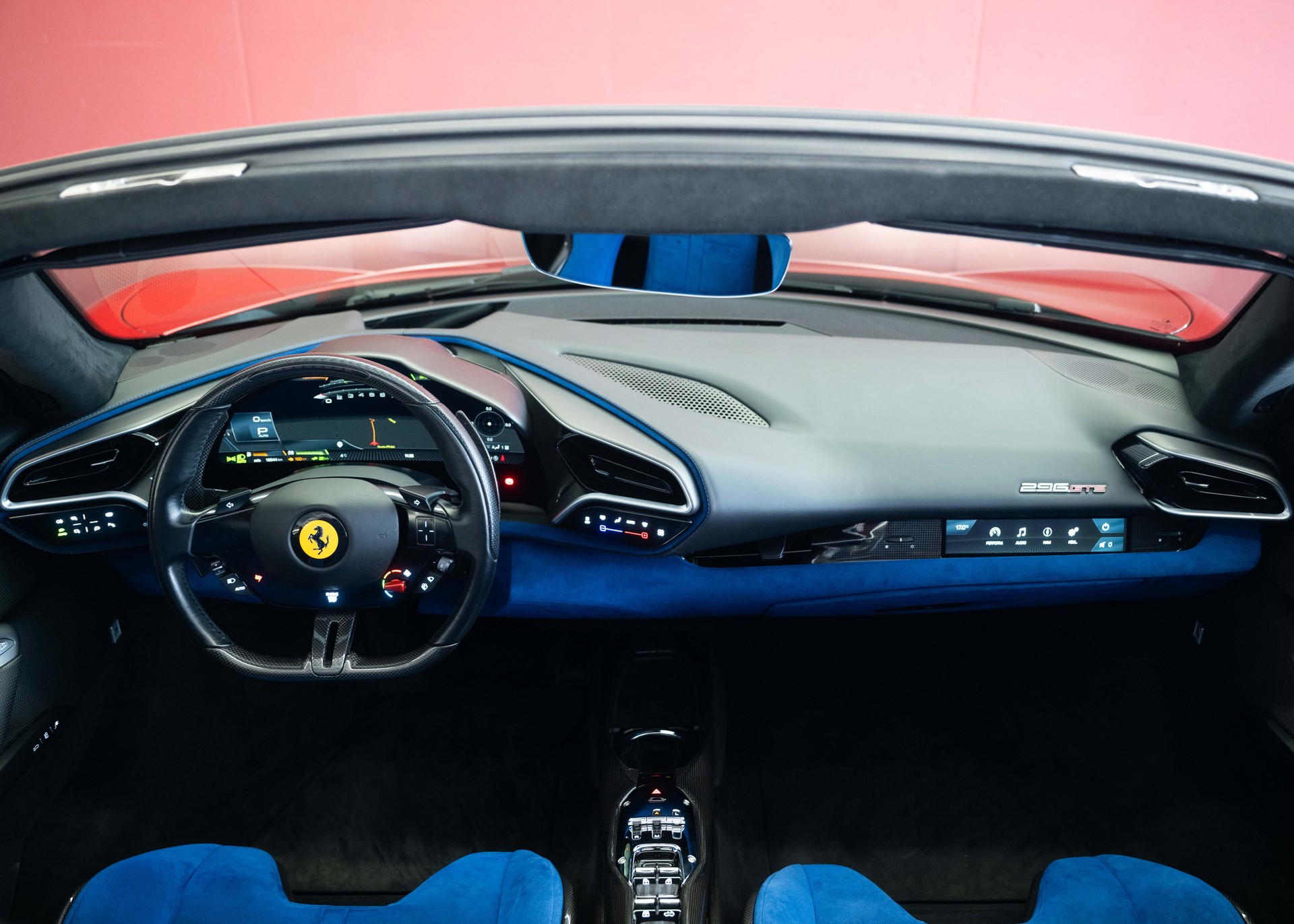 FERRARI 296 GTS Fiorano (Swiss car, 1st hand, fantastic configuration, Daytona racing seats)-image-14
