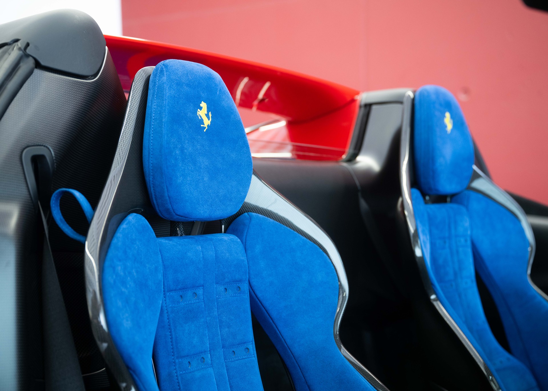 FERRARI 296 GTS Fiorano (Swiss car, 1st hand, fantastic configuration, Daytona racing seats)-image-24