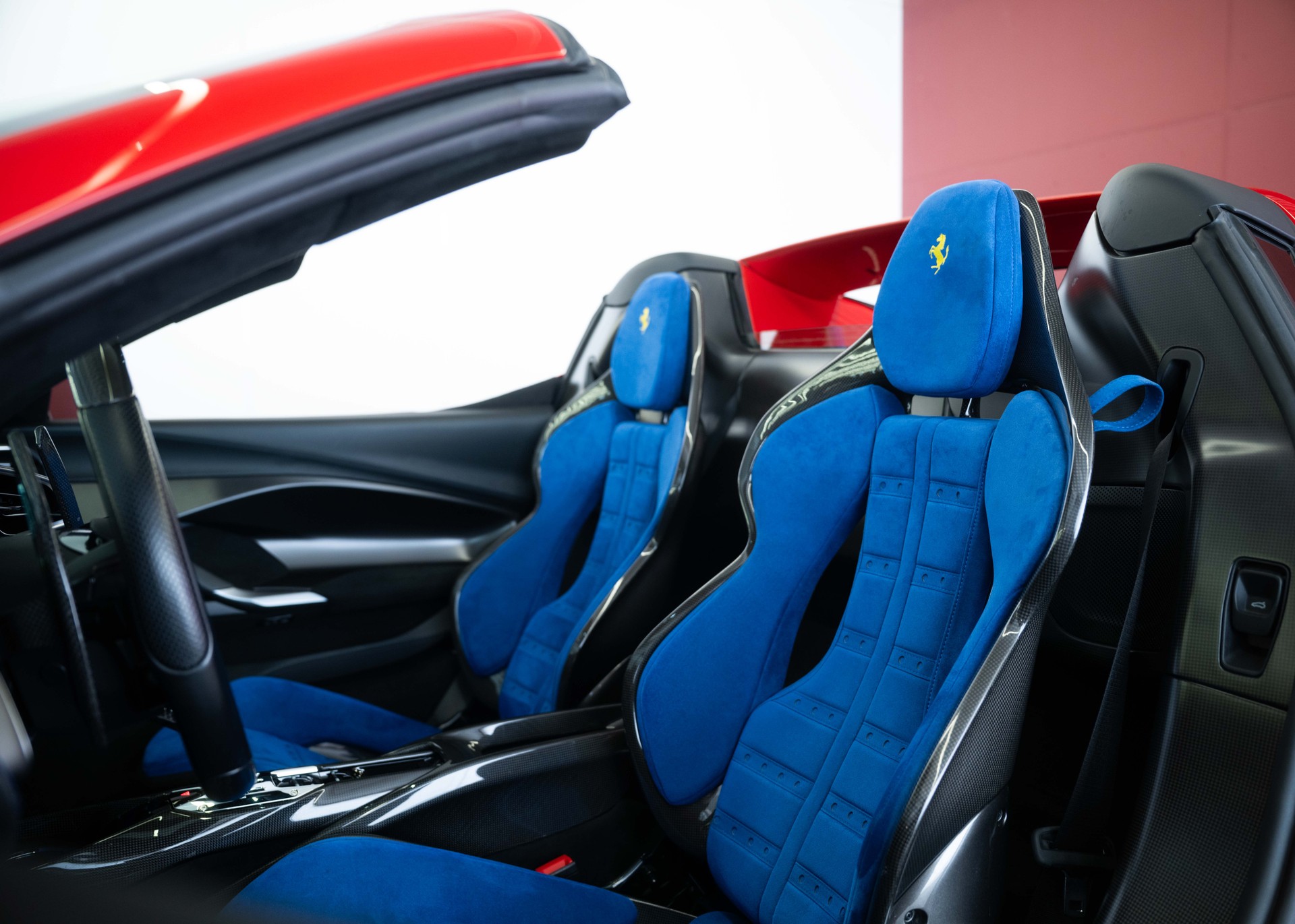 FERRARI 296 GTS Fiorano (Swiss car, 1st hand, fantastic configuration, Daytona racing seats)-image-20
