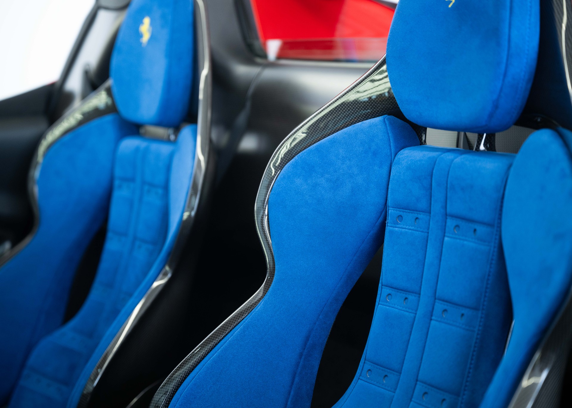 FERRARI 296 GTS Fiorano (Swiss car, 1st hand, fantastic configuration, Daytona racing seats)-image-21
