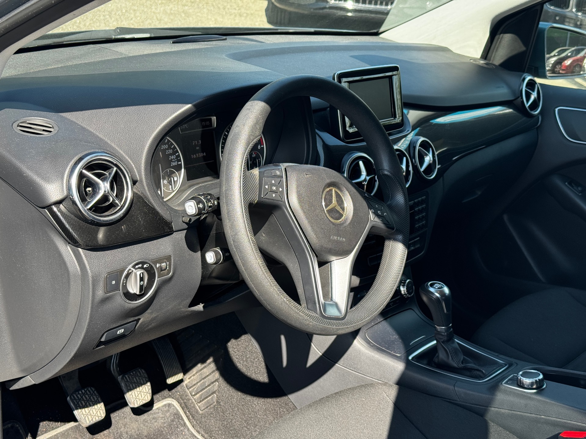MERCEDES-BENZ B 180 CDI Blue Efficiency Edition-image-9
