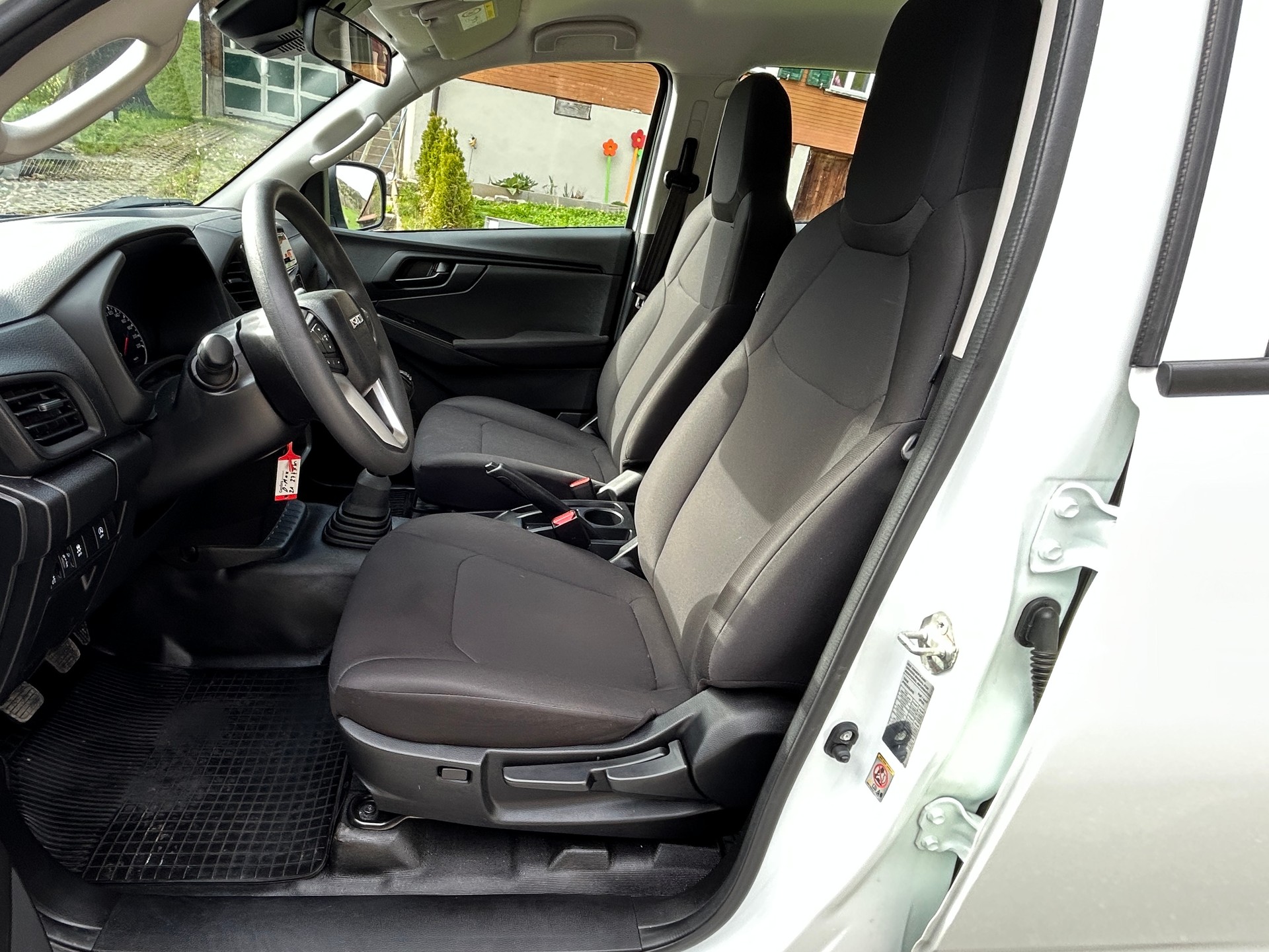 ISUZU D-MAX 1.9 CrewCab N60B 4x4-image-9