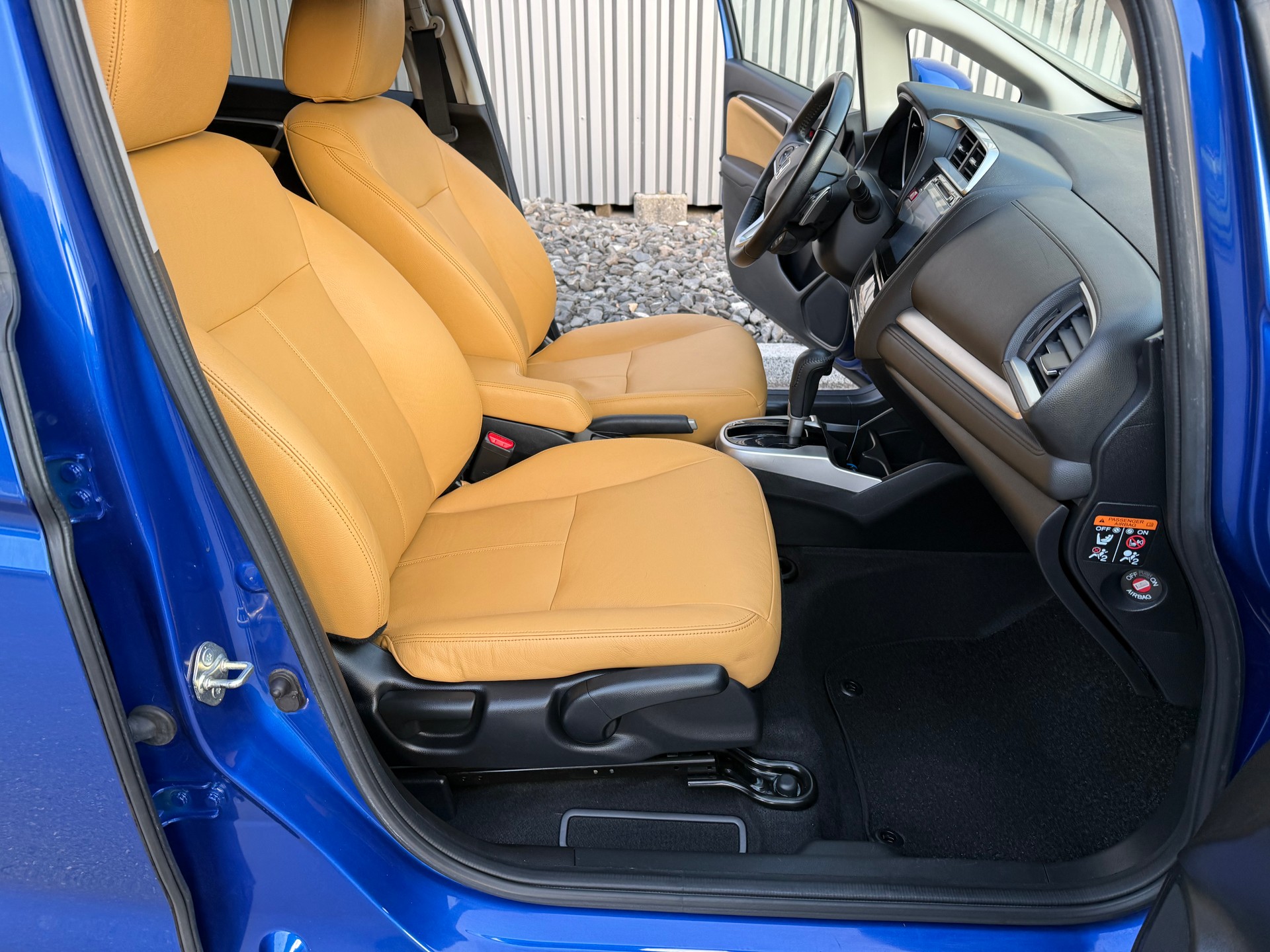HONDA Jazz 1.3i-VTEC CVT - CUIR BEIGE - CLASSE --image-18