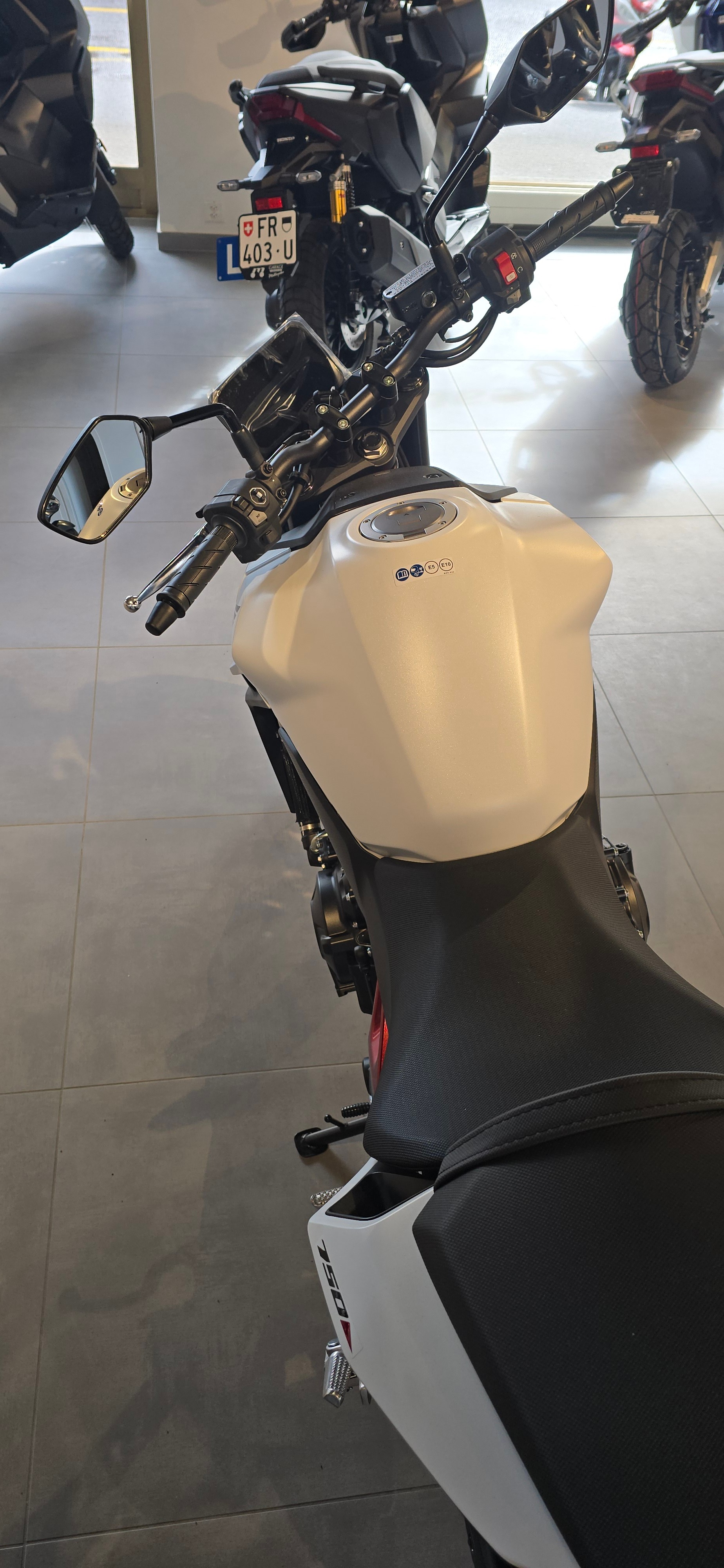 HONDA CB 750 Hornet-image-7