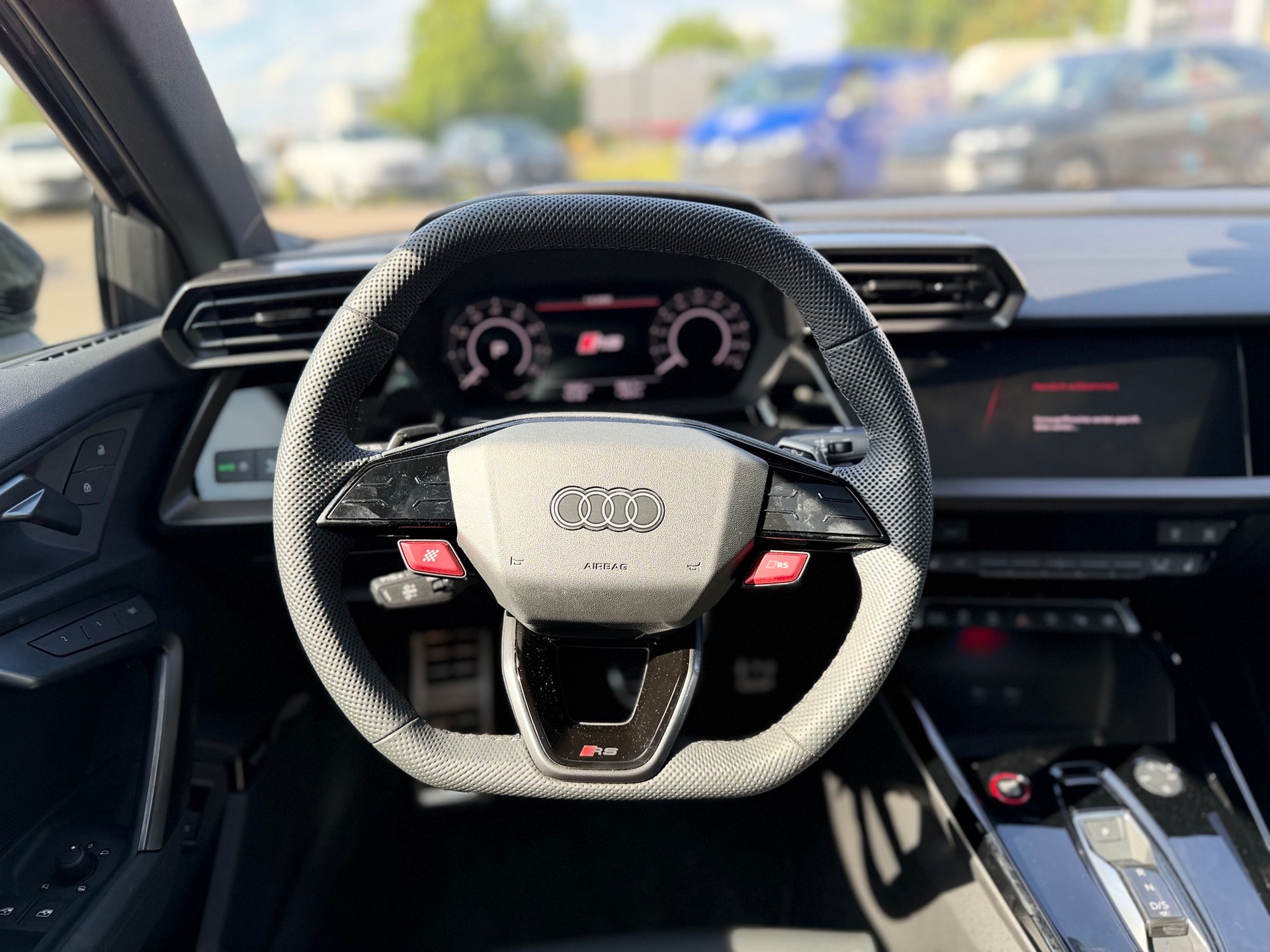 AUDI RS3 Limousine 2.5 TSI quattro S-tronic ° 5 Jahre Garantie °-image-16