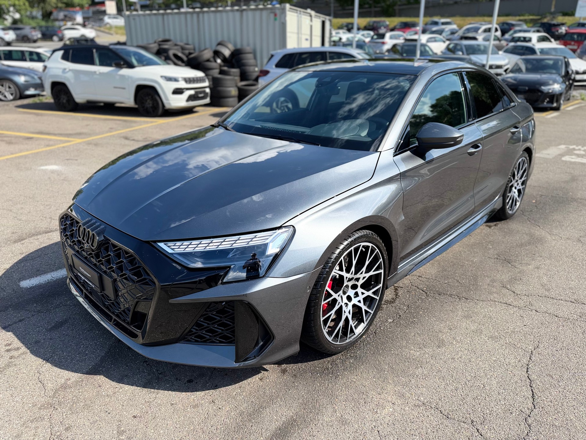 AUDI RS3 Limousine 2.5 TSI quattro S-tronic ° 5 Jahre Garantie °-image-4