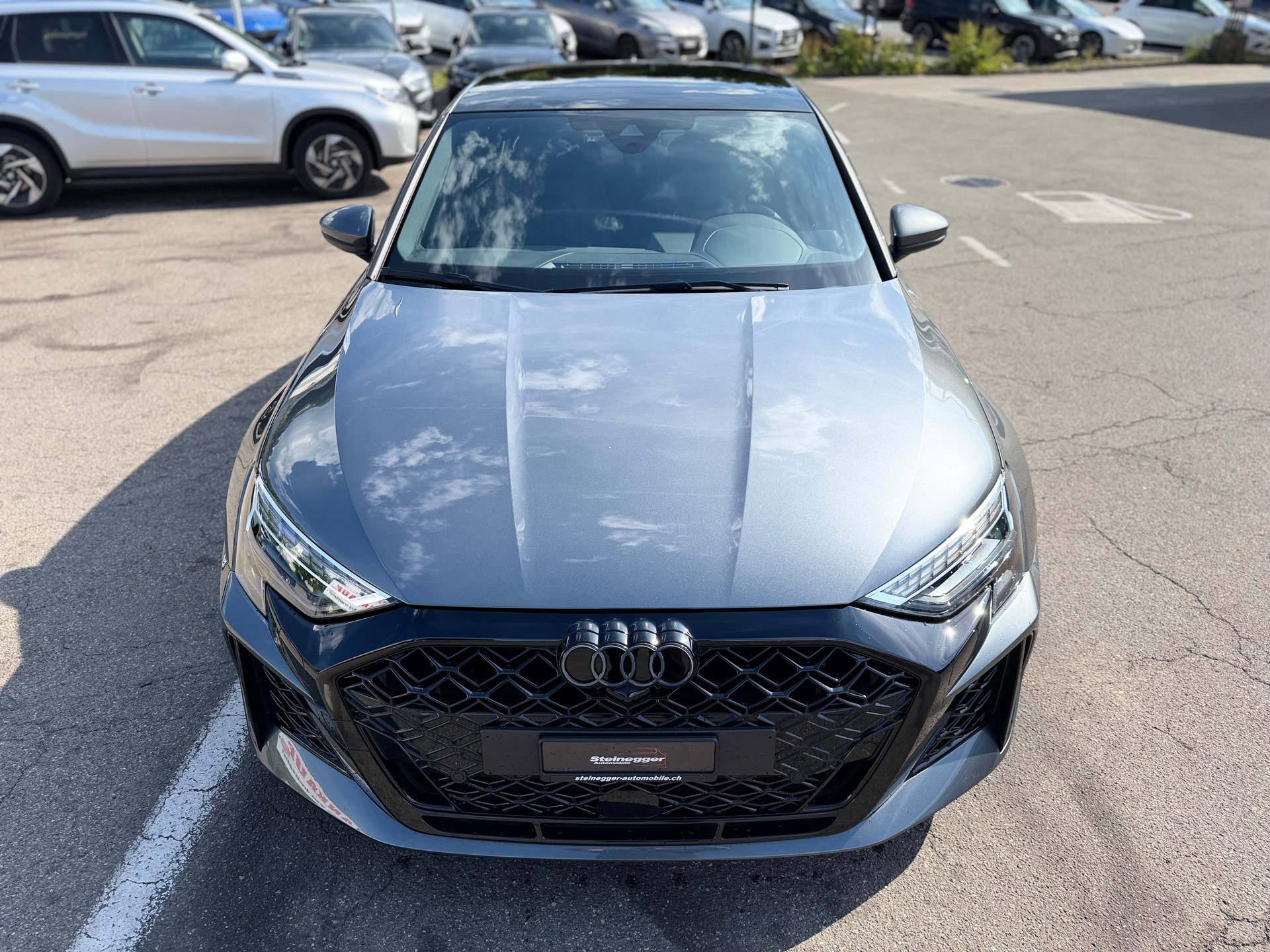 AUDI RS3 Limousine 2.5 TSI quattro S-tronic ° 5 Jahre Garantie °-showroom-element-2