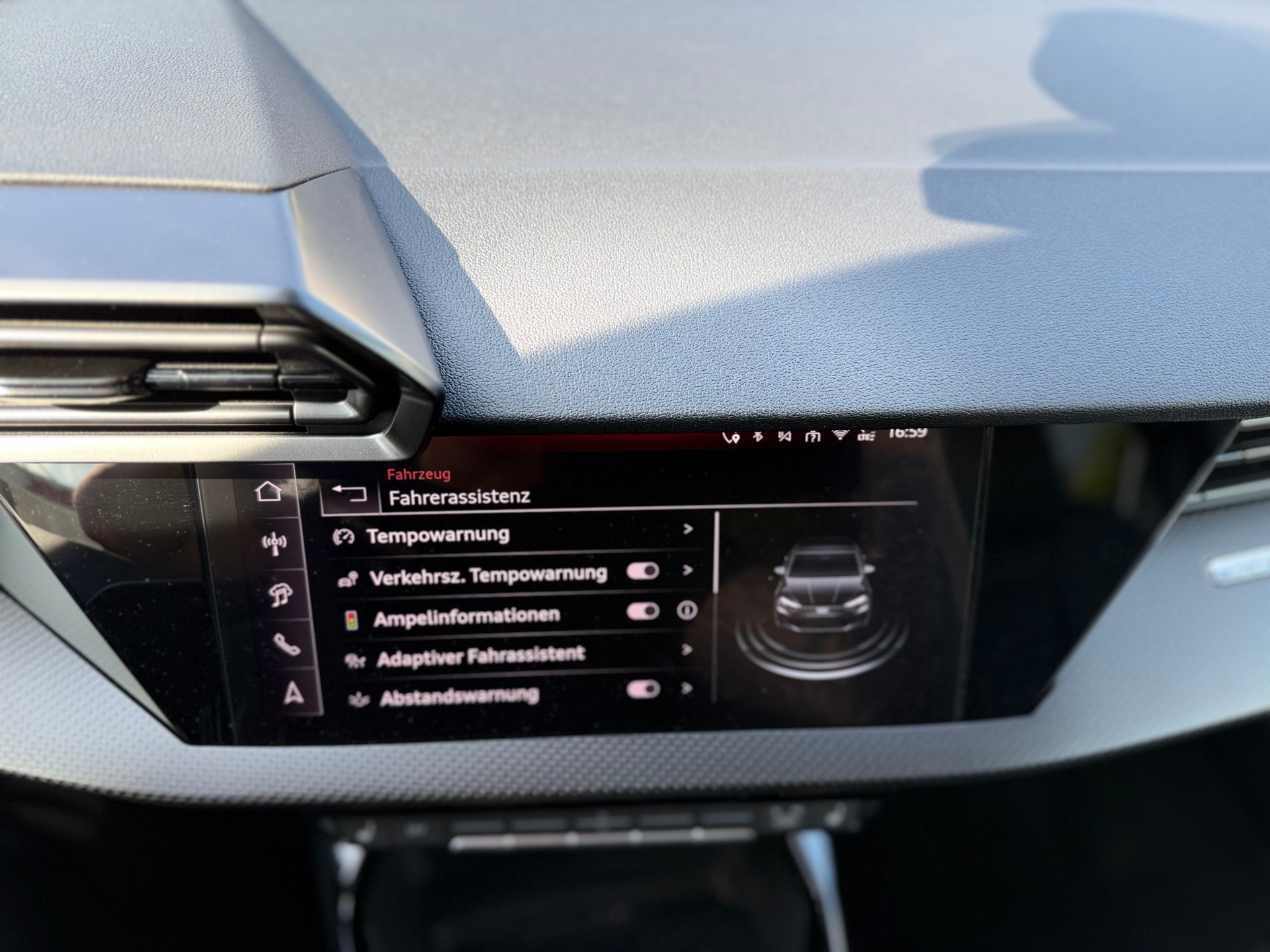 AUDI RS3 Limousine 2.5 TSI quattro S-tronic ° 5 Jahre Garantie °-image-18