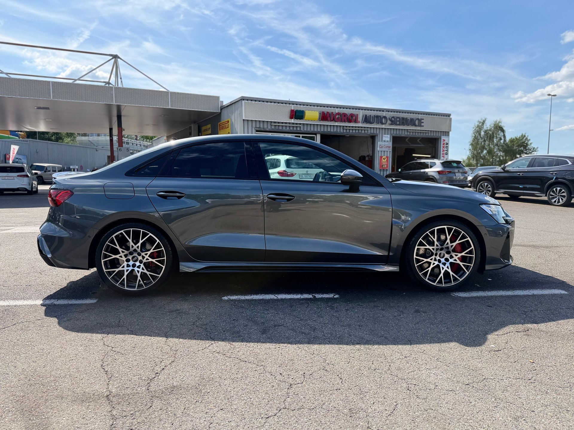 AUDI RS3 Limousine 2.5 TSI quattro S-tronic ° 5 Jahre Garantie °-image-11