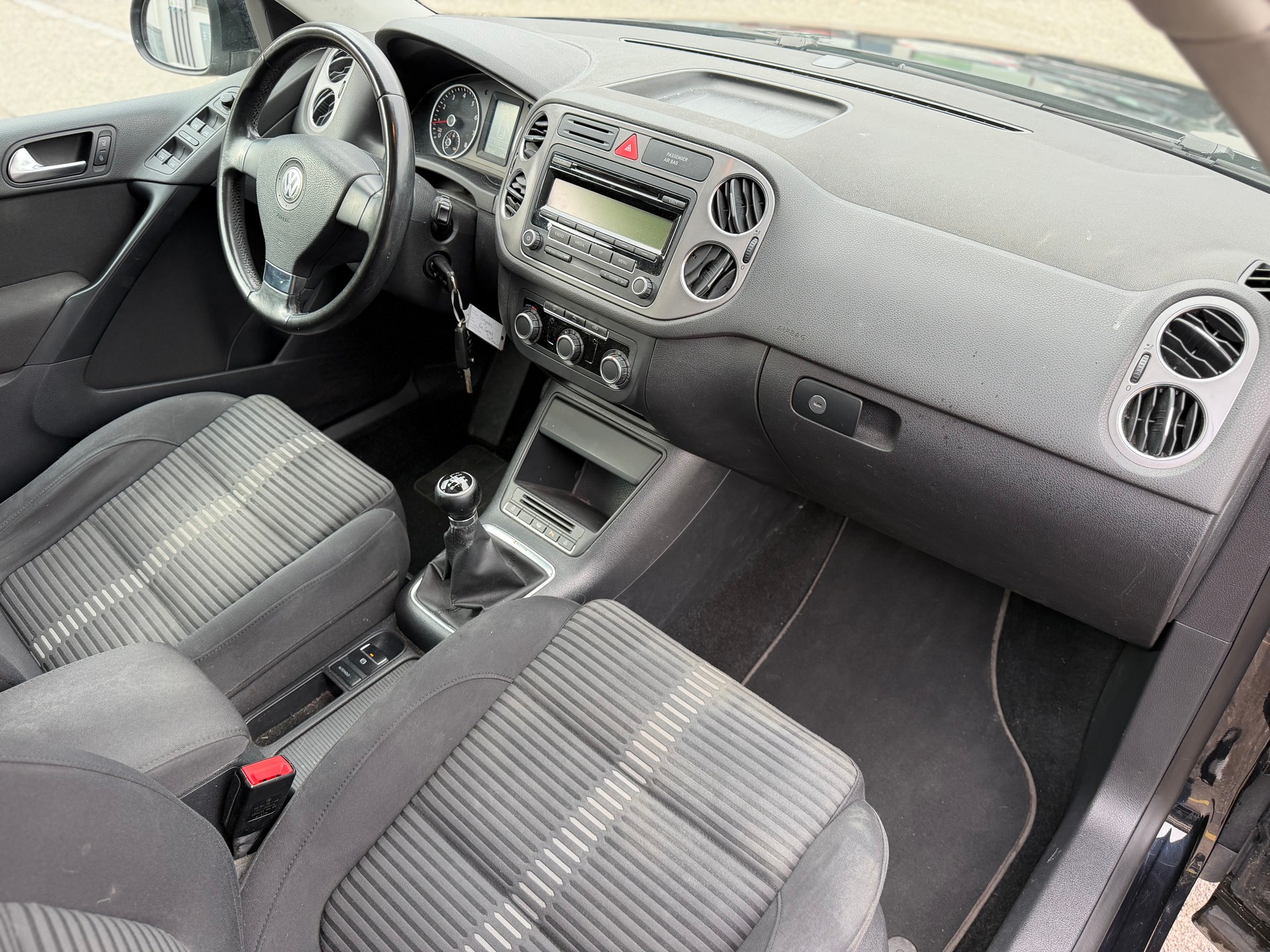 VW Tiguan 2.0 TSI Sport&Style-image-8