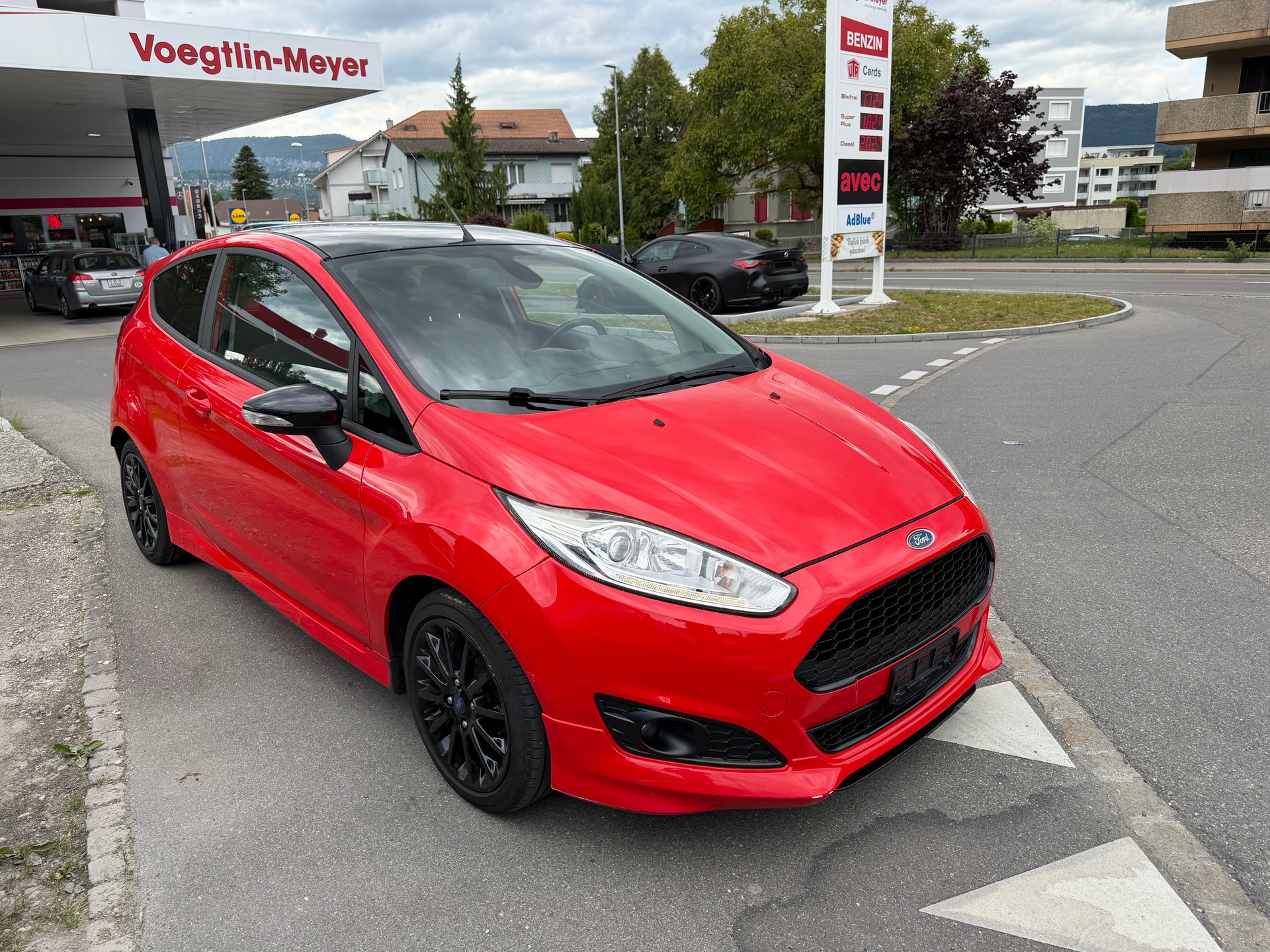 FORD Fiesta 1.0 SCTi Sport Red -ab Mfk-showroom-element-1