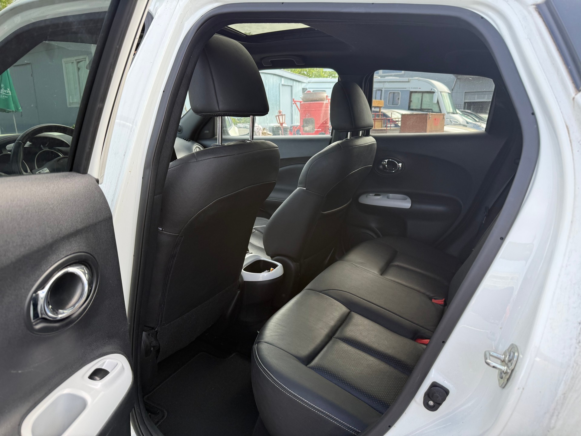NISSAN Juke 1.6 DIG-T tekna-image-9