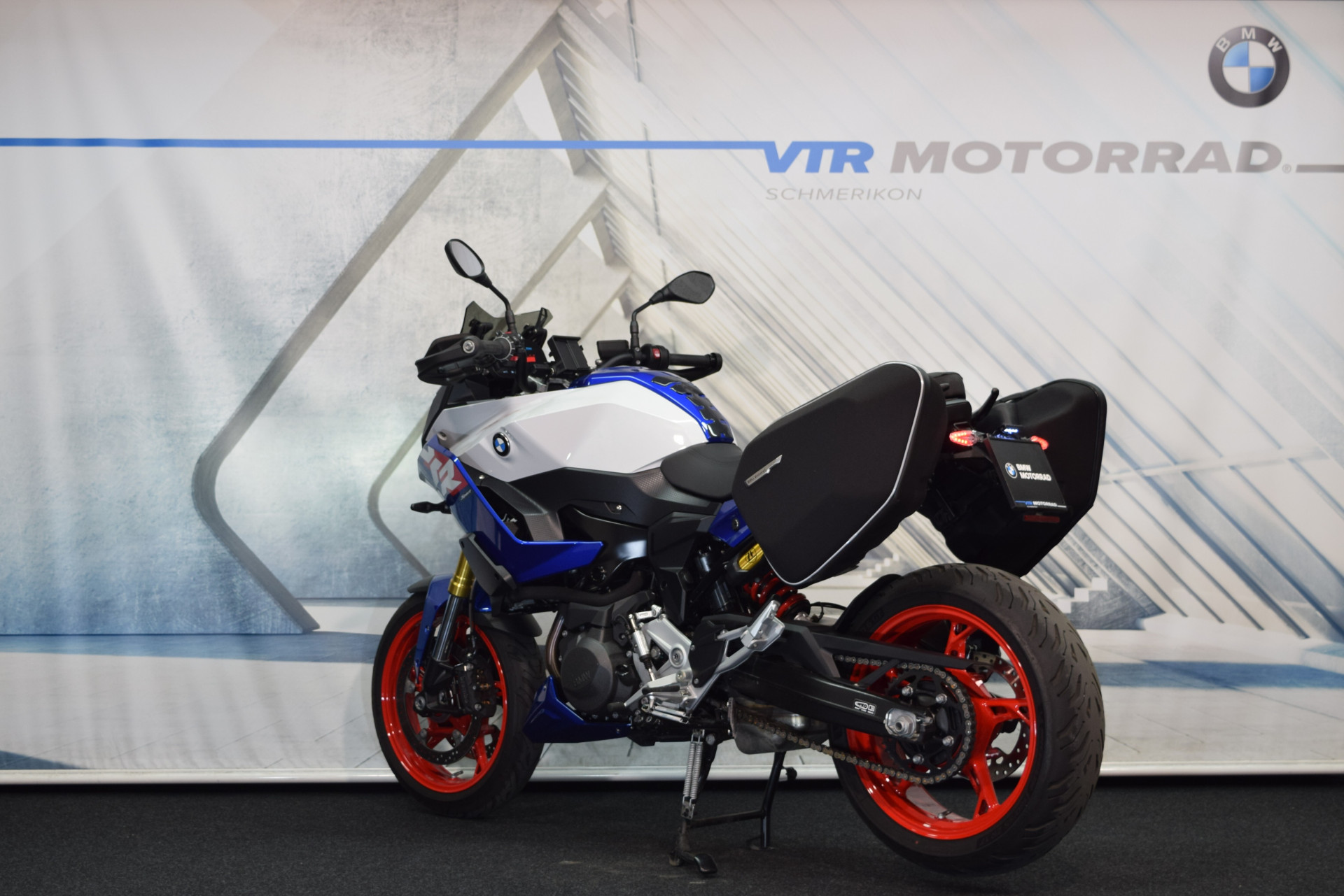 BMW F 900 XR Sport inkl. Seitenkoffer & Kurzheck-showroom-element-3